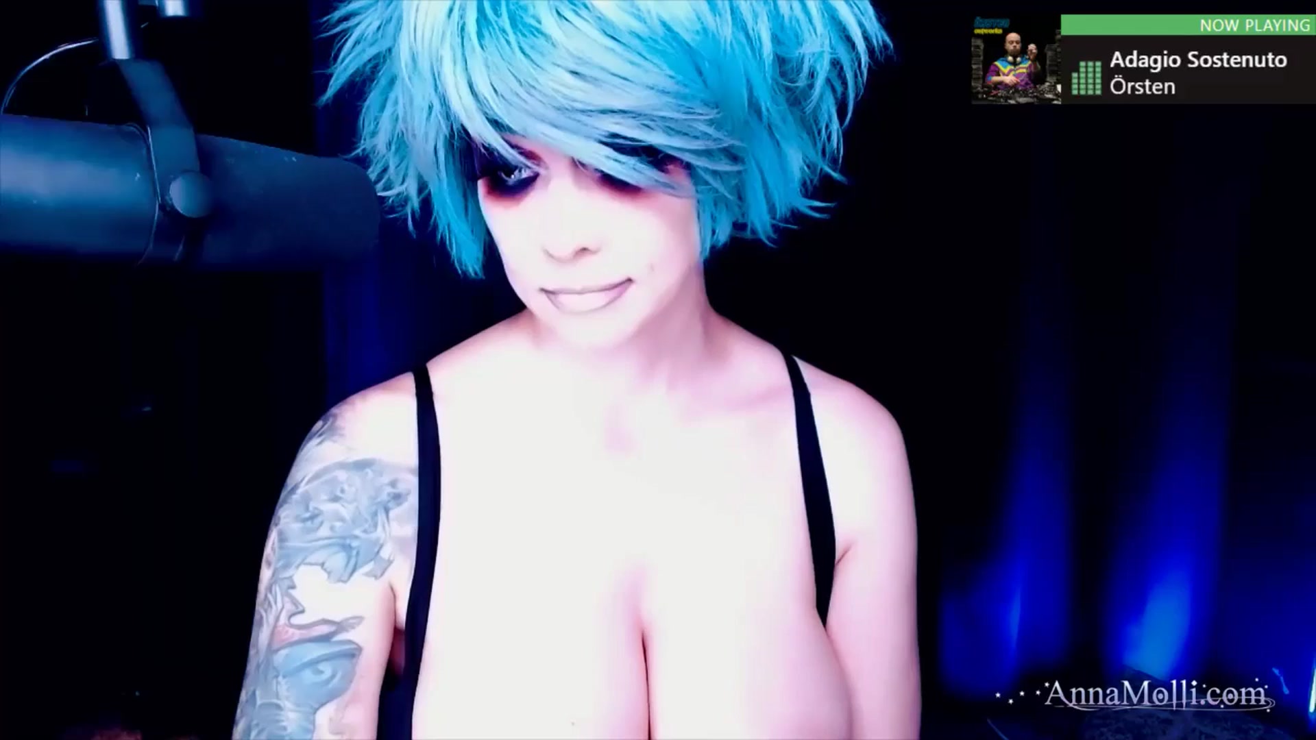 Gallery image thumbnail from AnnaMolli's myfreecams stream on, 10/20/2024, 06:38 image 5 of 20