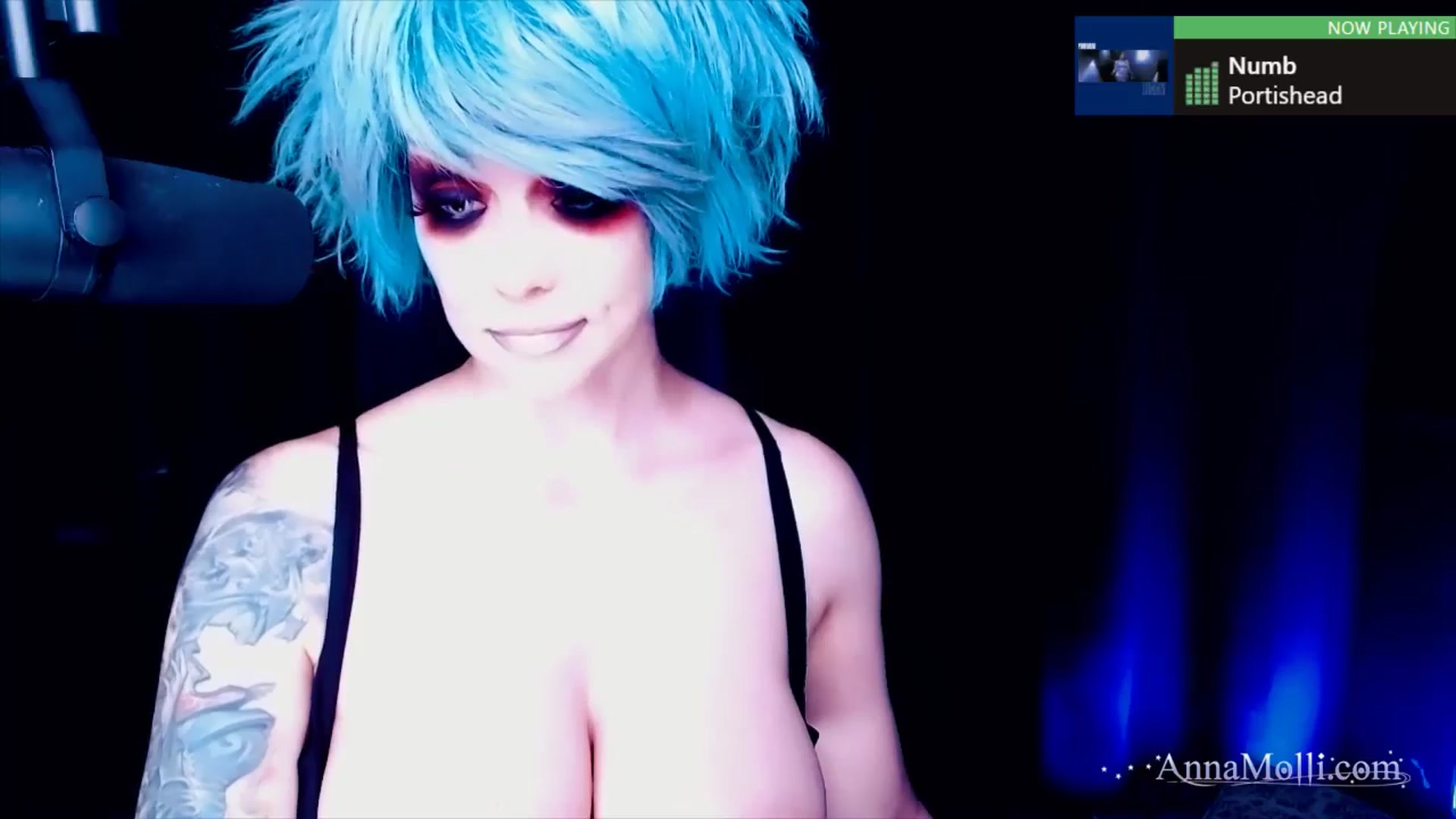 Gallery image thumbnail from AnnaMolli's myfreecams stream on, 10/20/2024, 06:38 image 11 of 20