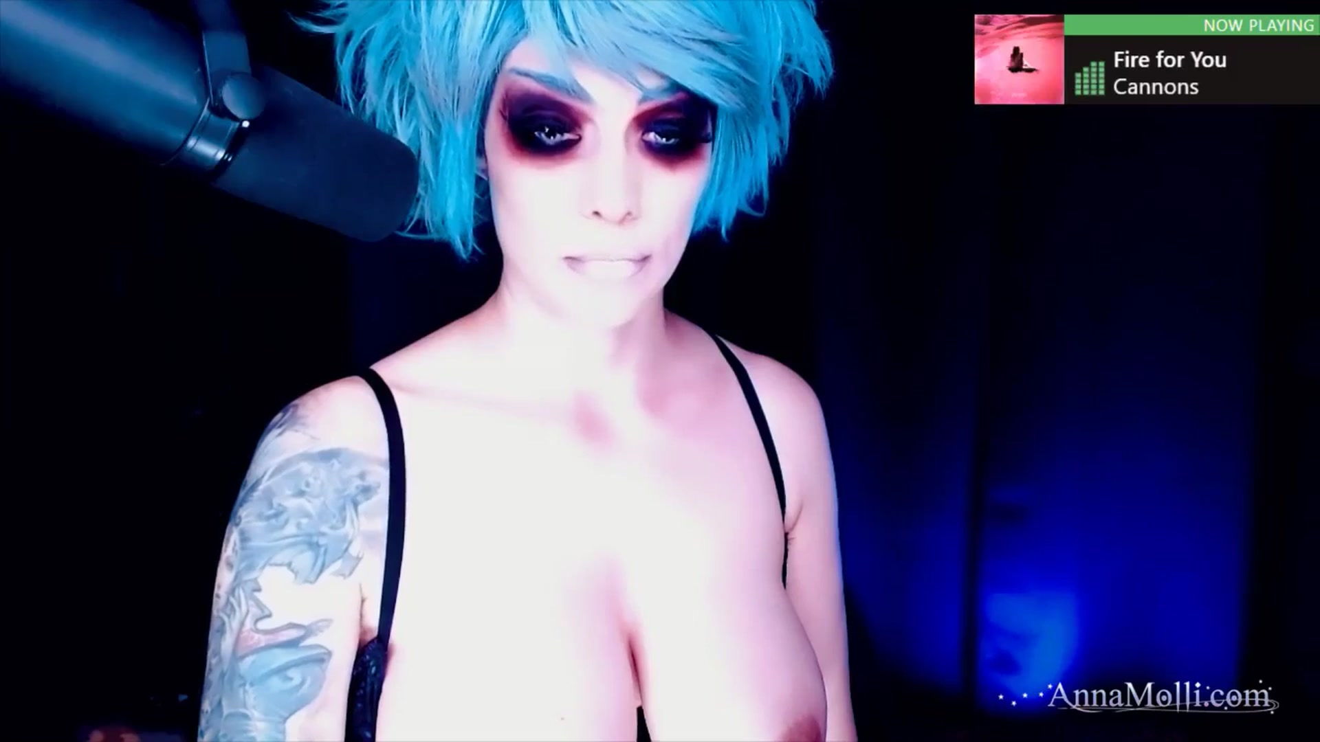 Gallery image thumbnail from AnnaMolli's myfreecams stream on, 10/23/2024, 04:06 image 15 of 20