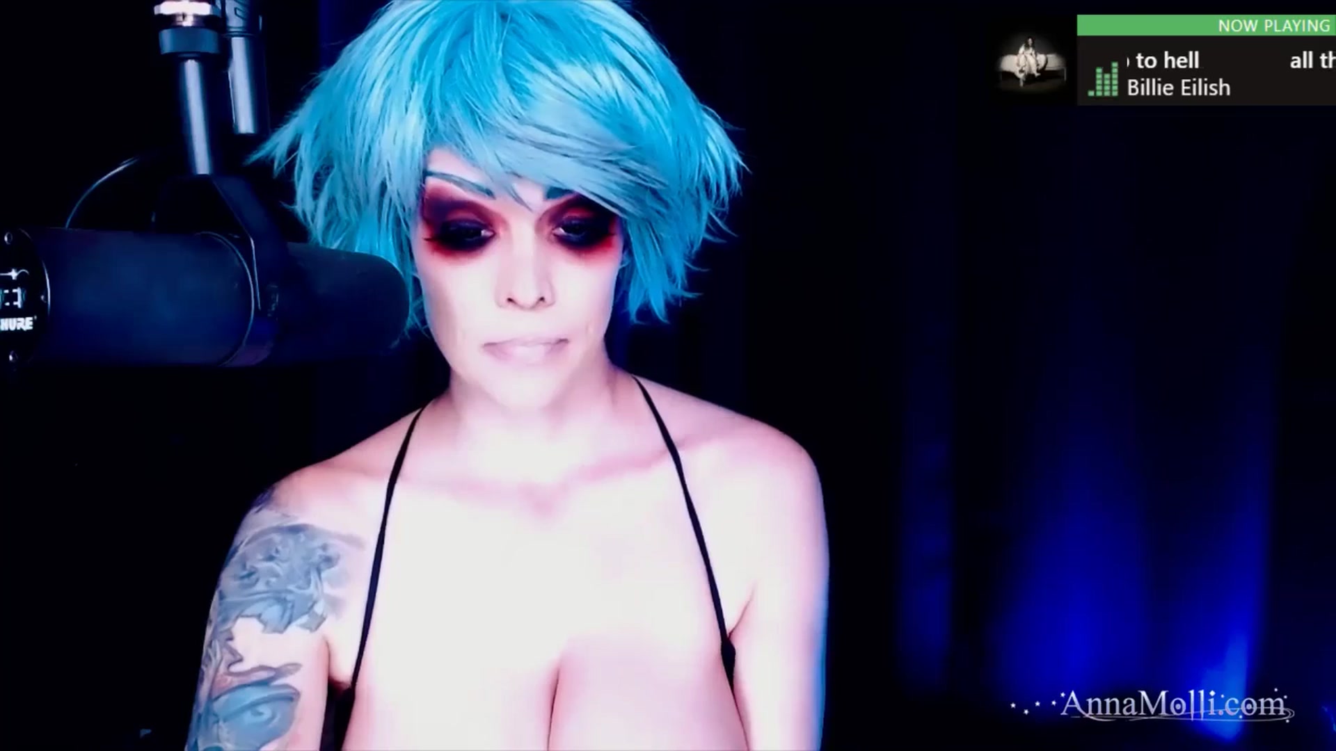 Gallery image thumbnail from AnnaMolli's myfreecams stream on, 11/16/2024, 03:32 image 9 of 20