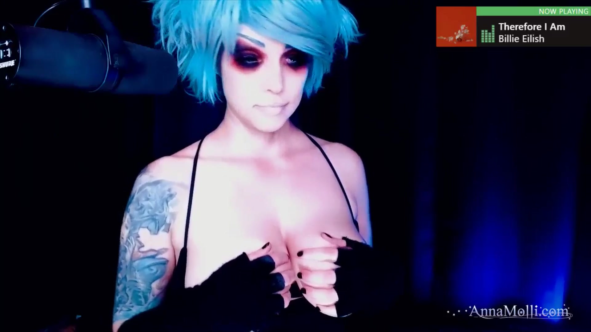 Gallery image thumbnail from AnnaMolli's myfreecams stream on, 11/16/2024, 05:06 image 18 of 20
