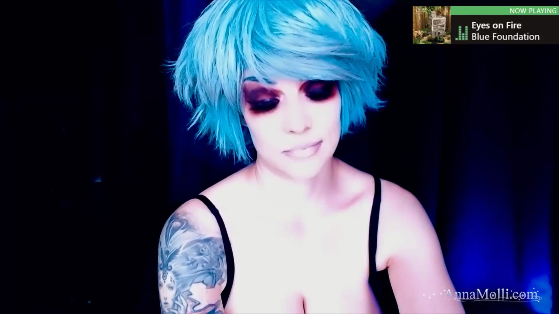 Gallery image thumbnail from AnnaMolli's myfreecams stream on, 11/17/2024, 03:45 image 1 of 20