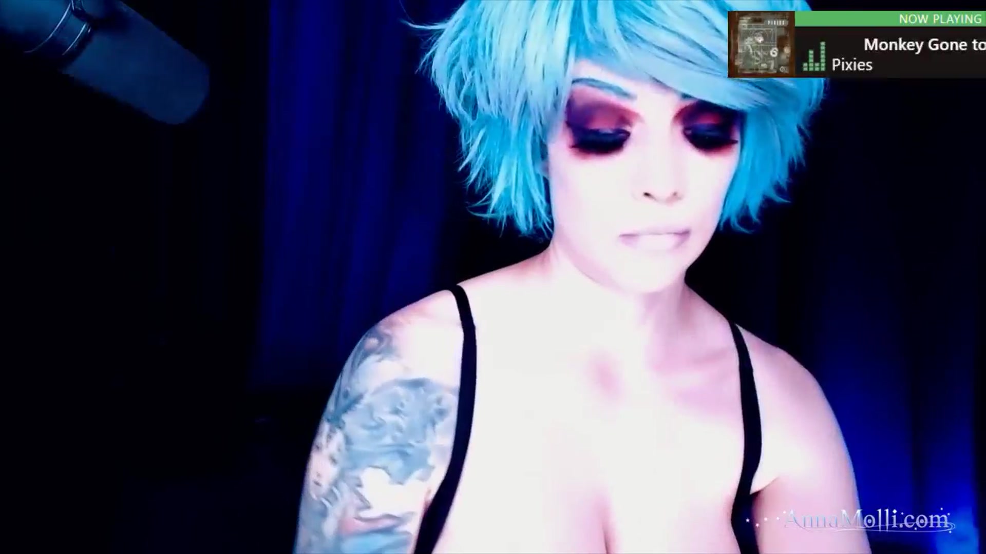 Gallery image thumbnail from AnnaMolli's myfreecams stream on, 11/17/2024, 05:02 image 3 of 20