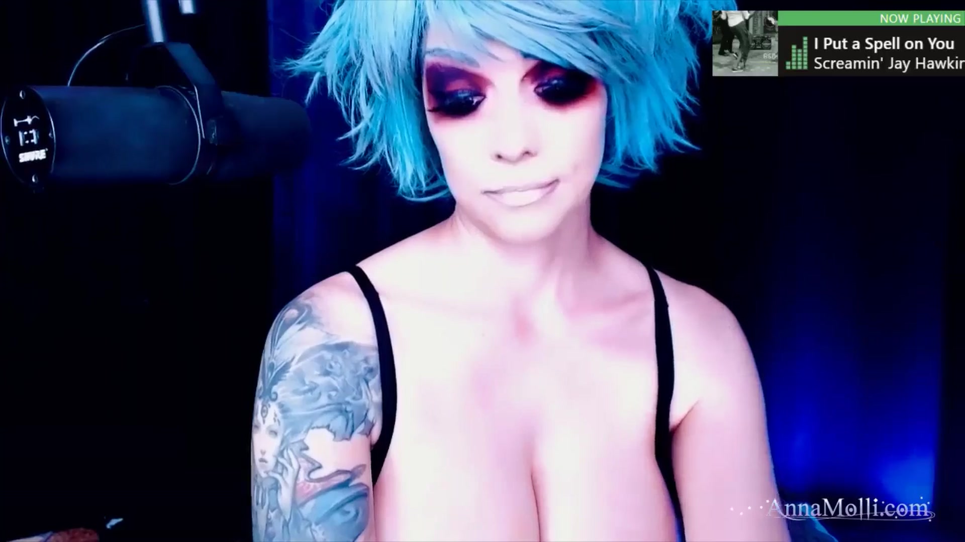 Gallery image thumbnail from AnnaMolli's myfreecams stream on, 11/20/2024, 05:02 image 3 of 20