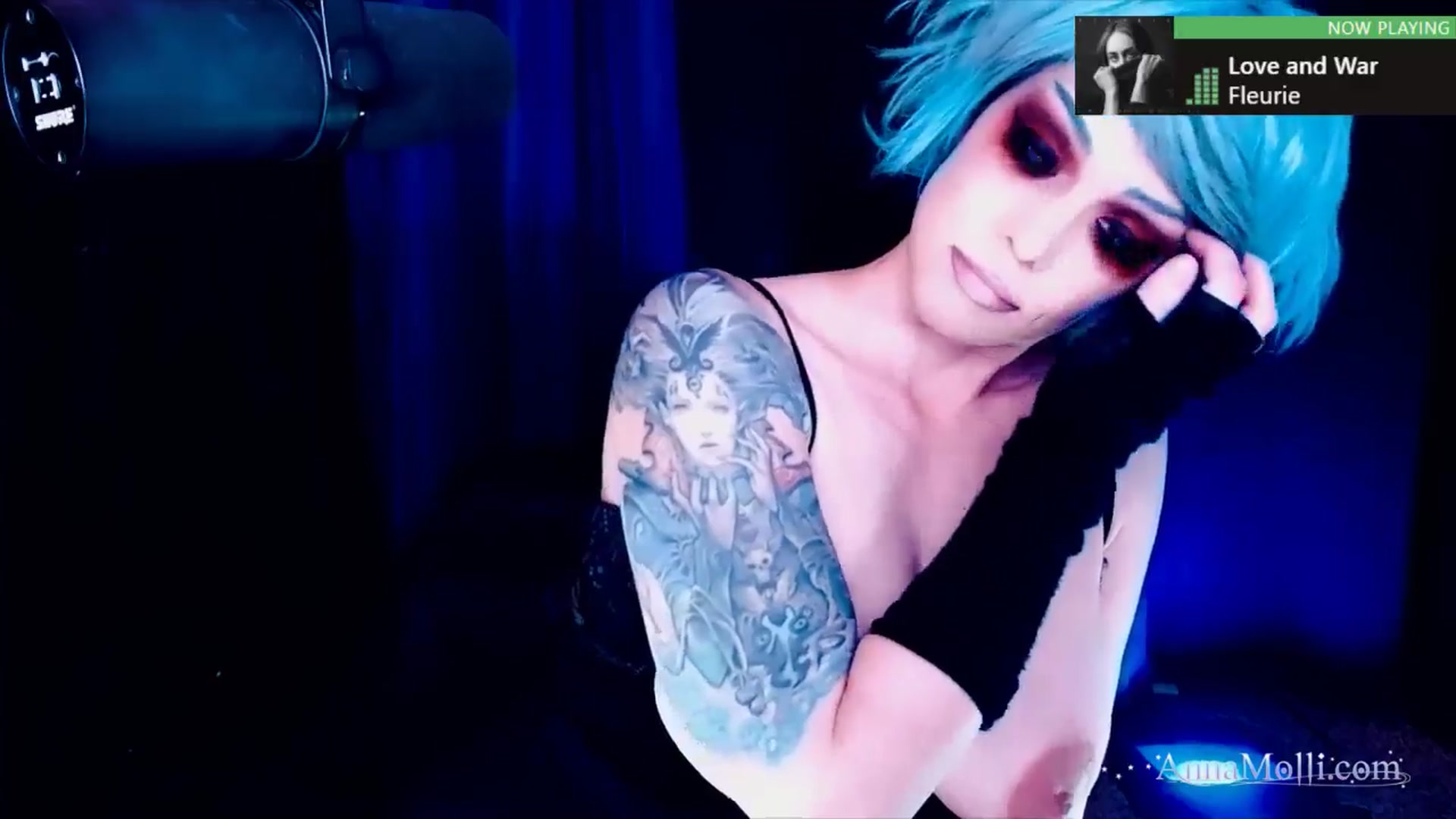 Gallery image thumbnail from AnnaMolli's myfreecams stream on, 12/24/2024, 05:27 image 15 of 20