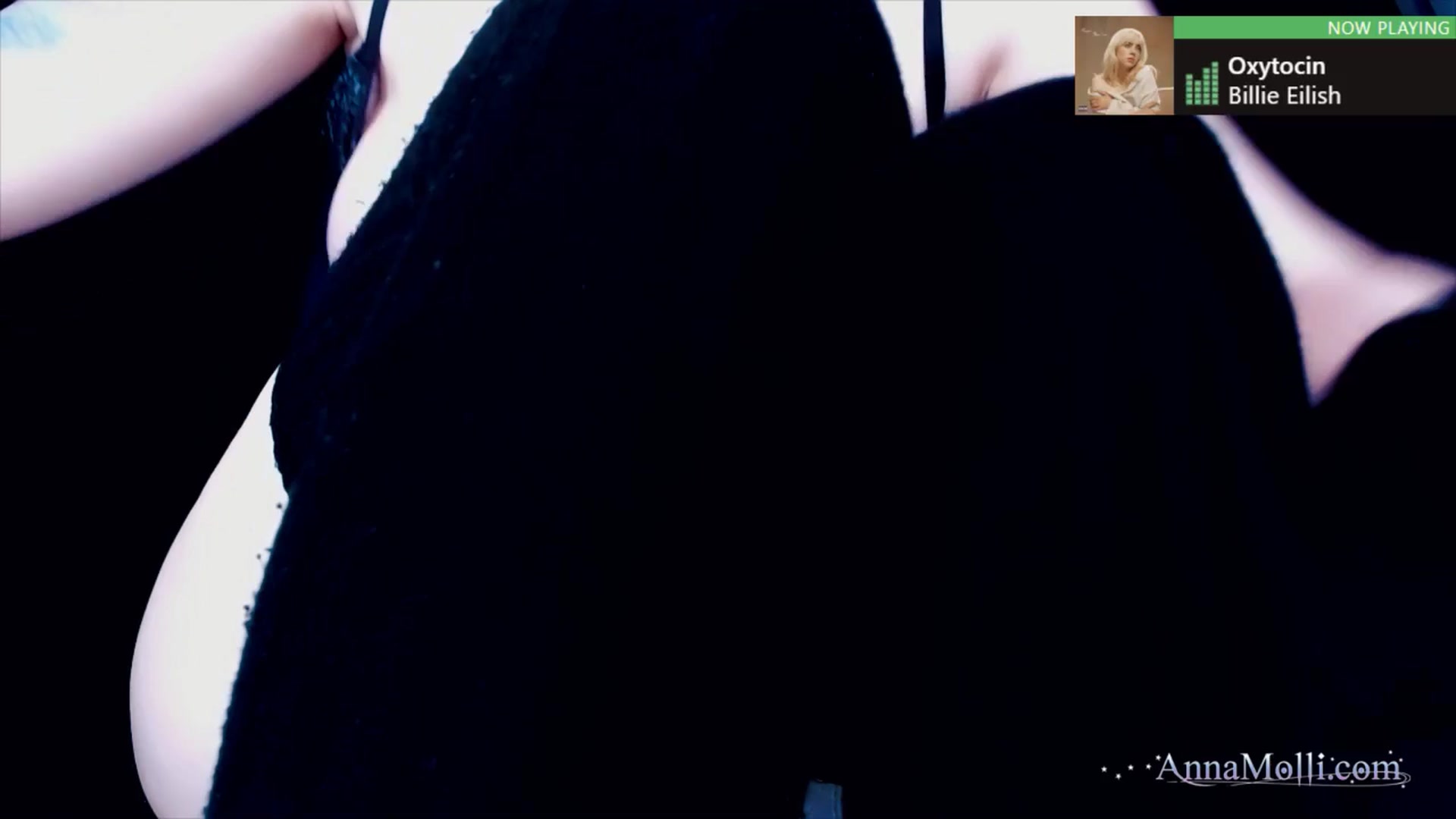 Gallery image thumbnail from AnnaMolli's myfreecams stream on, 12/24/2024, 05:27 image 9 of 20