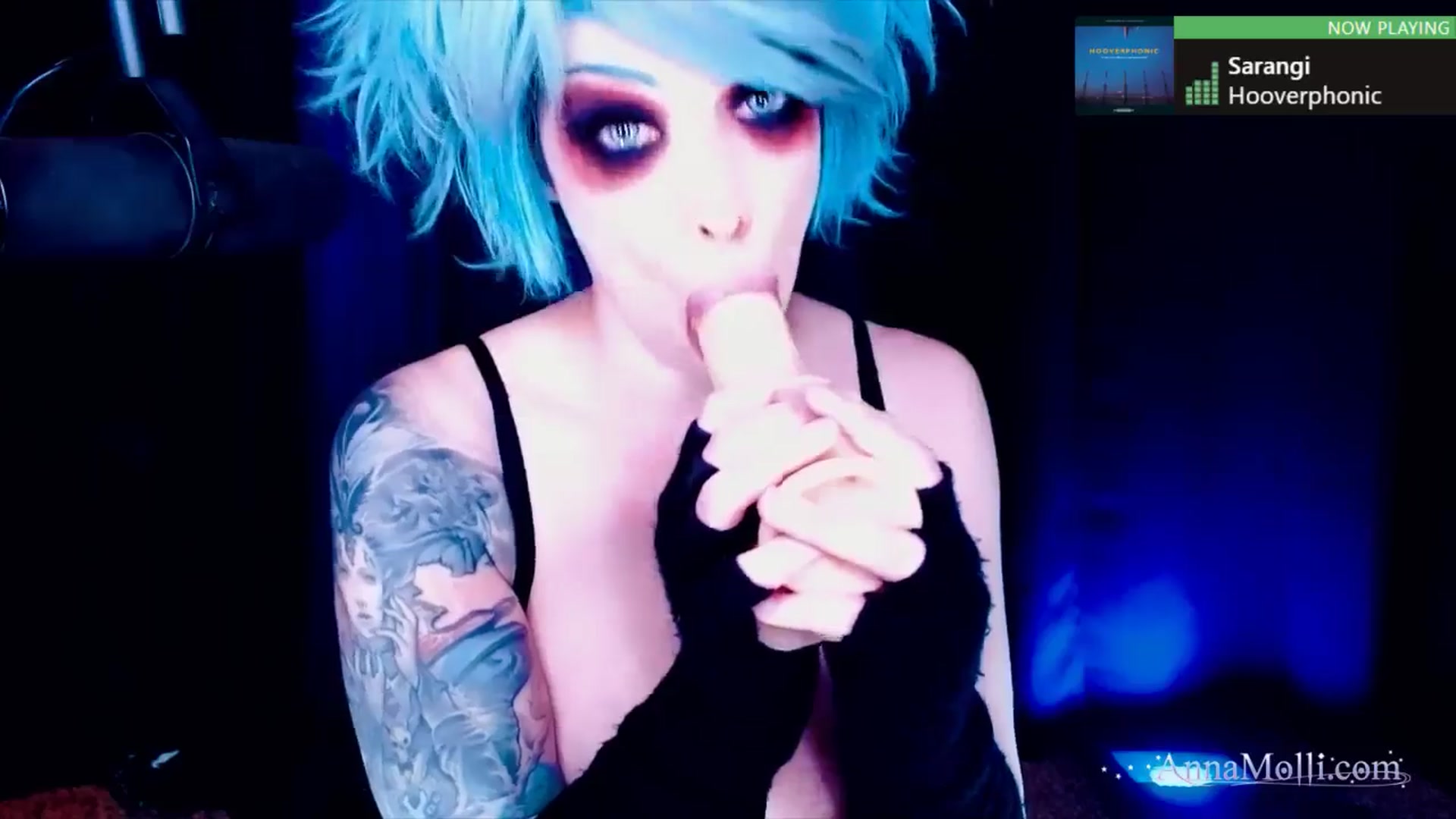 Gallery image thumbnail from AnnaMolli's myfreecams stream on, 12/31/2024, 05:07 image 20 of 20
