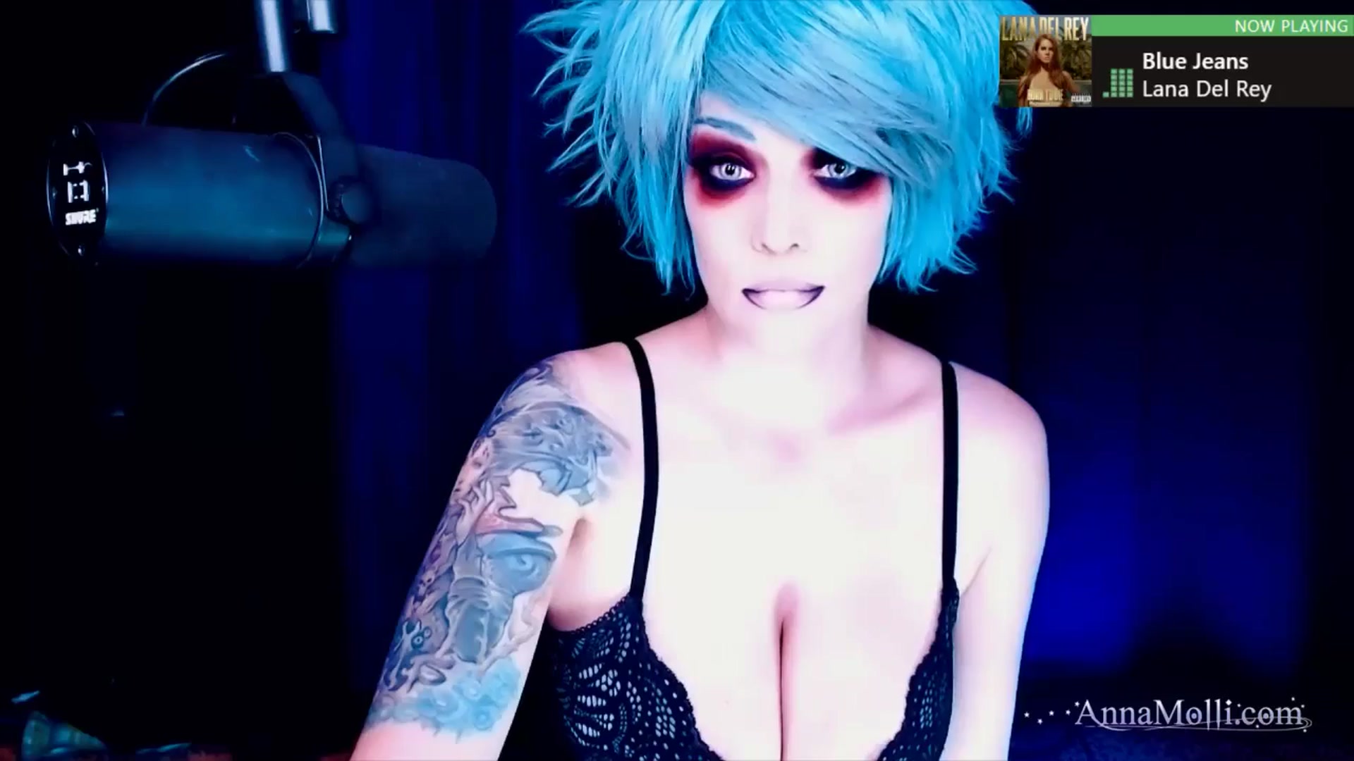 Gallery image thumbnail from AnnaMolli's myfreecams stream on, 01/13/2025, 24:00 image 18 of 20