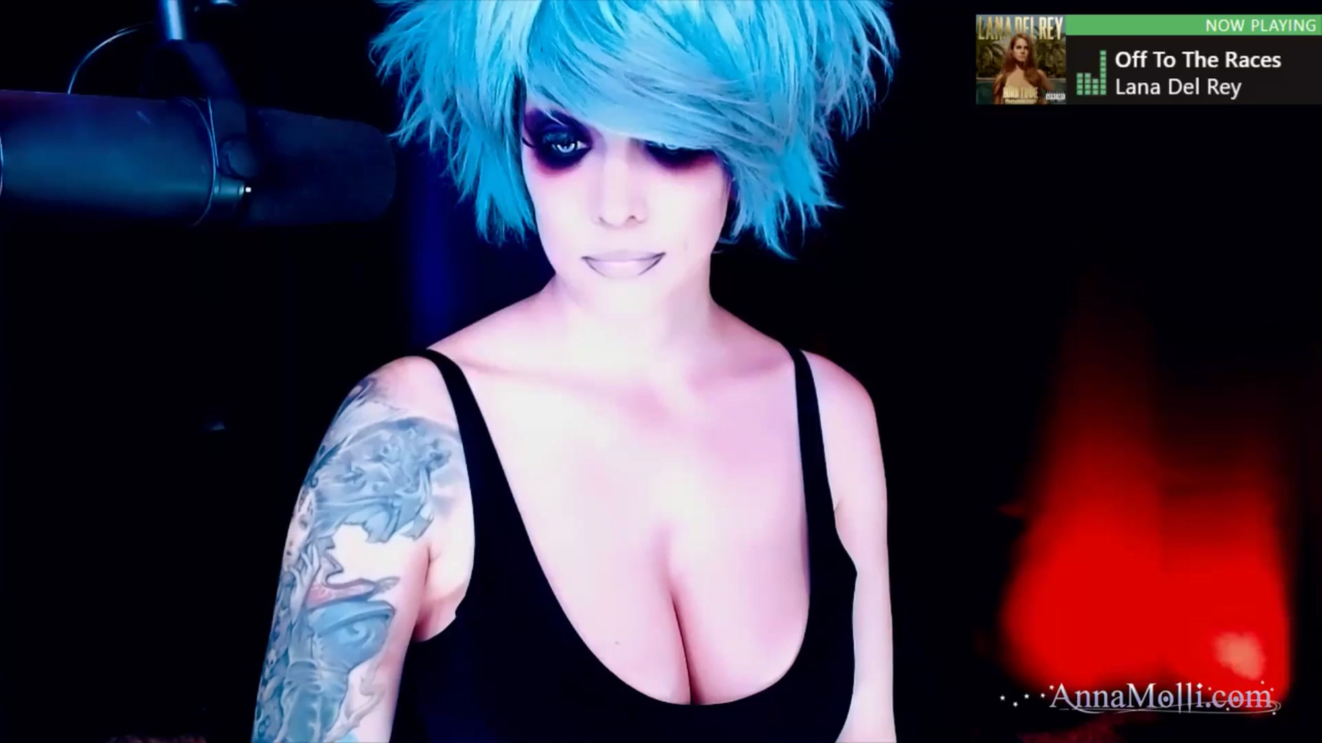 Gallery image thumbnail from AnnaMolli's myfreecams stream on, 03/02/2025, 05:11 image 2 of 20