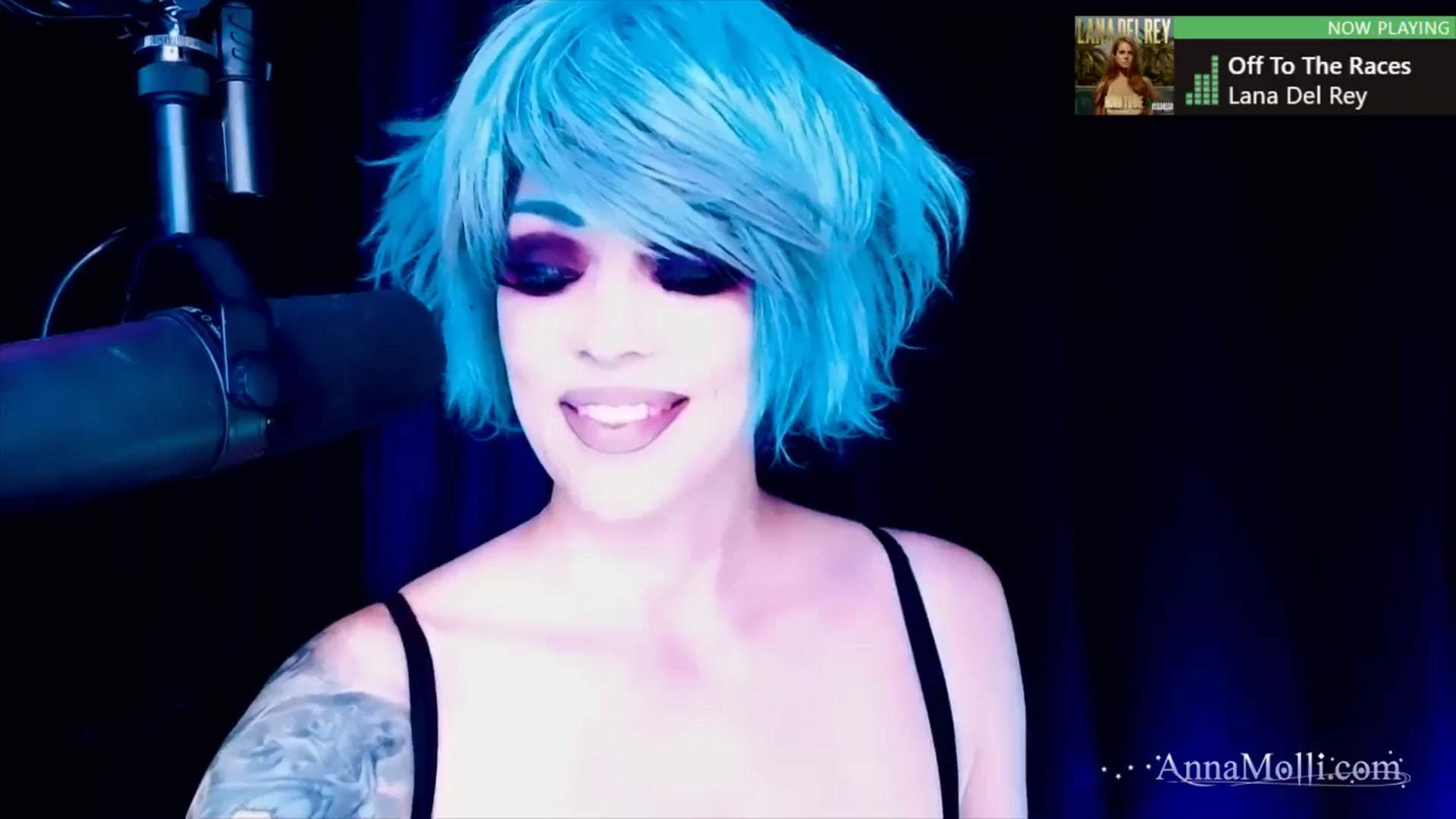 Gallery image thumbnail from AnnaMolli's myfreecams stream on, 03/23/2025, 03:58 image 13 of 20