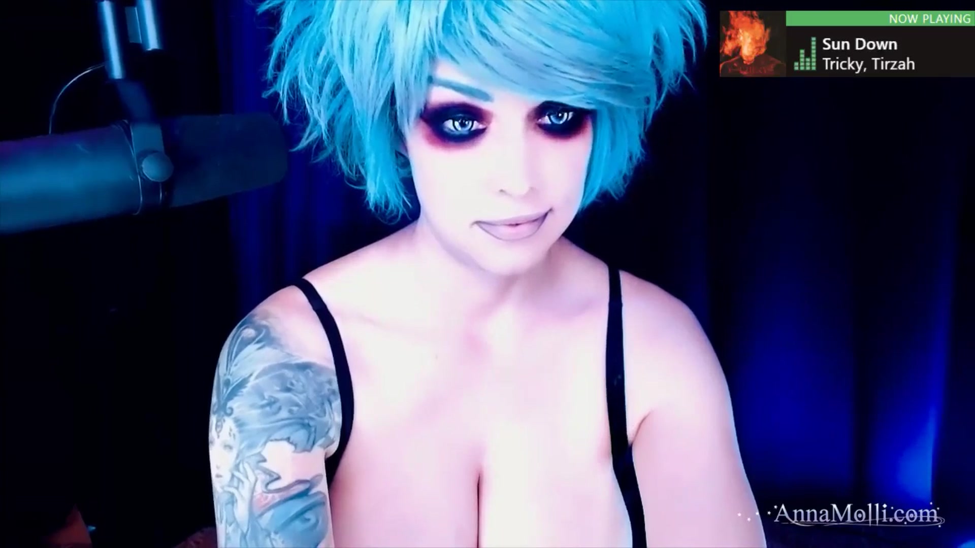 Gallery image thumbnail from AnnaMolli's myfreecams stream on, 03/23/2025, 03:58 image 3 of 20
