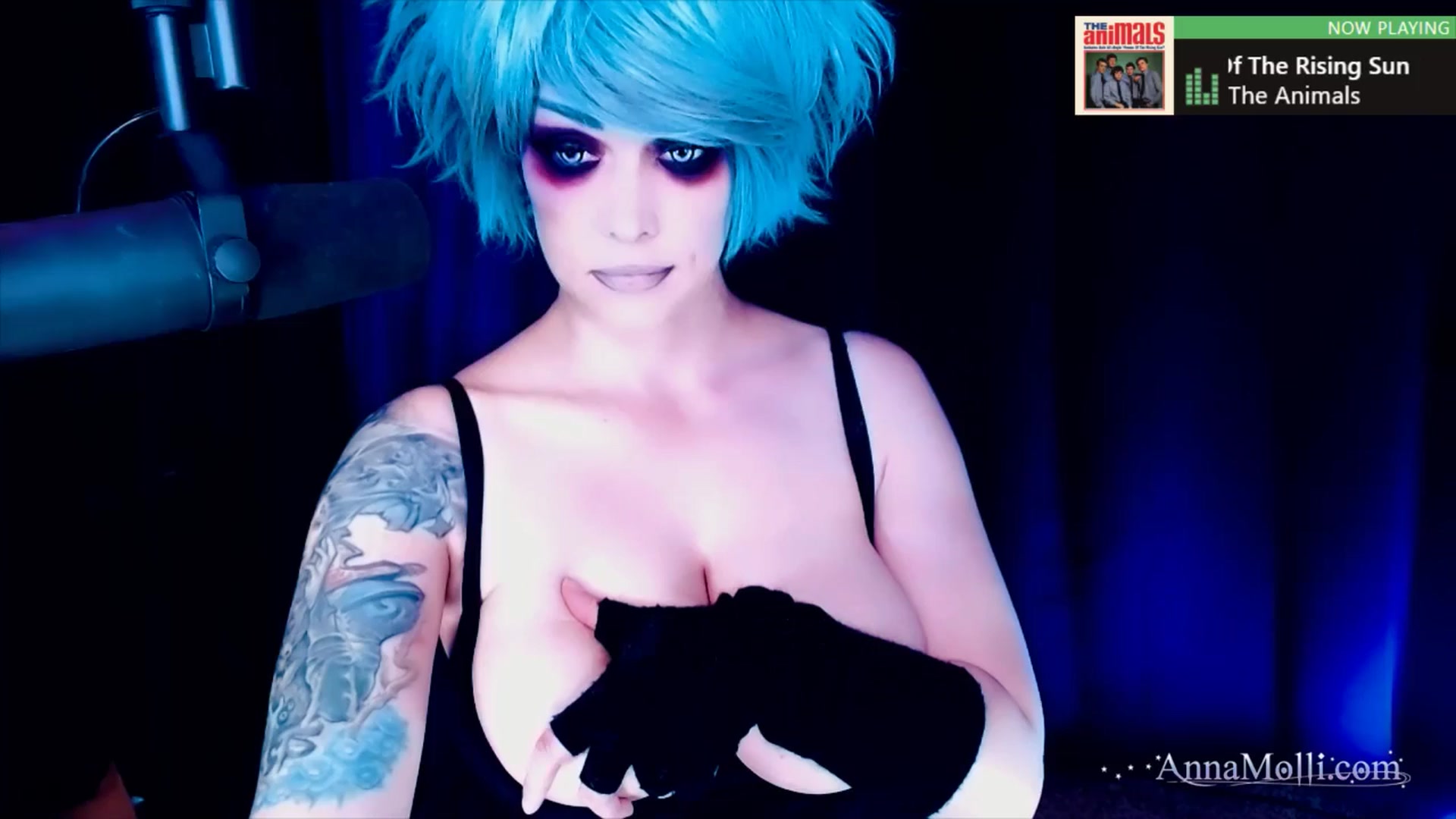 Gallery image thumbnail from AnnaMolli's myfreecams stream on, 03/23/2025, 03:58 image 1 of 20