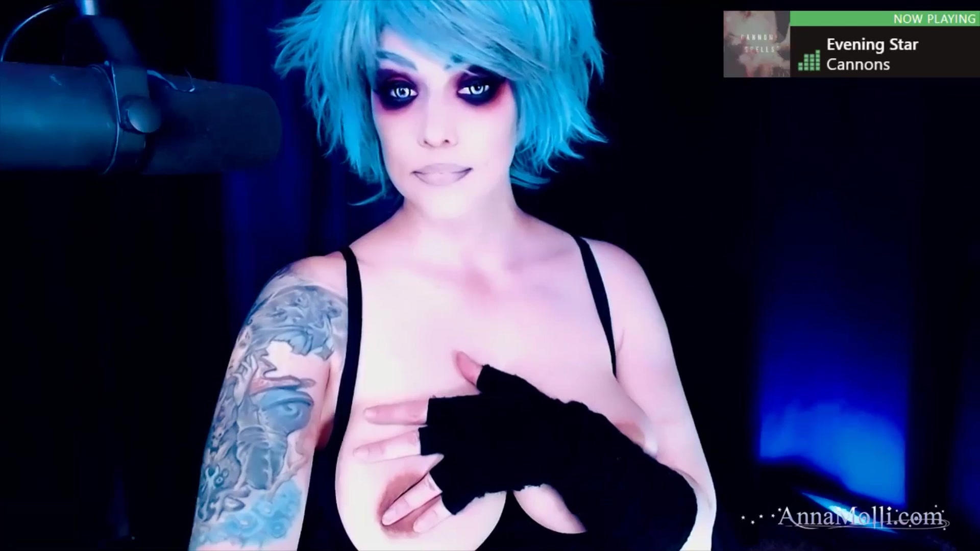 Gallery image thumbnail from AnnaMolli's myfreecams stream on, 03/25/2025, 04:03 image 18 of 20
