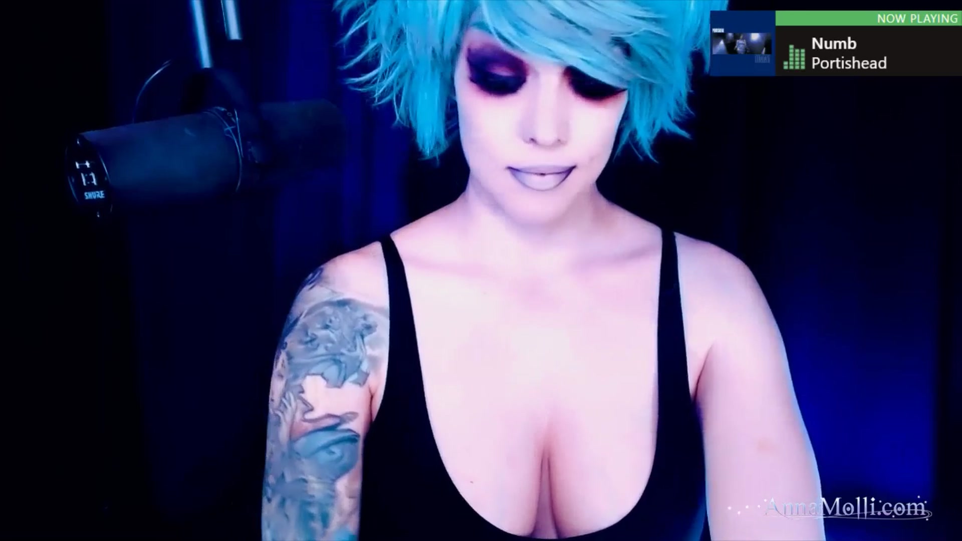 Gallery image thumbnail from AnnaMolli's myfreecams stream on, 03/30/2025, 02:38 image 3 of 20