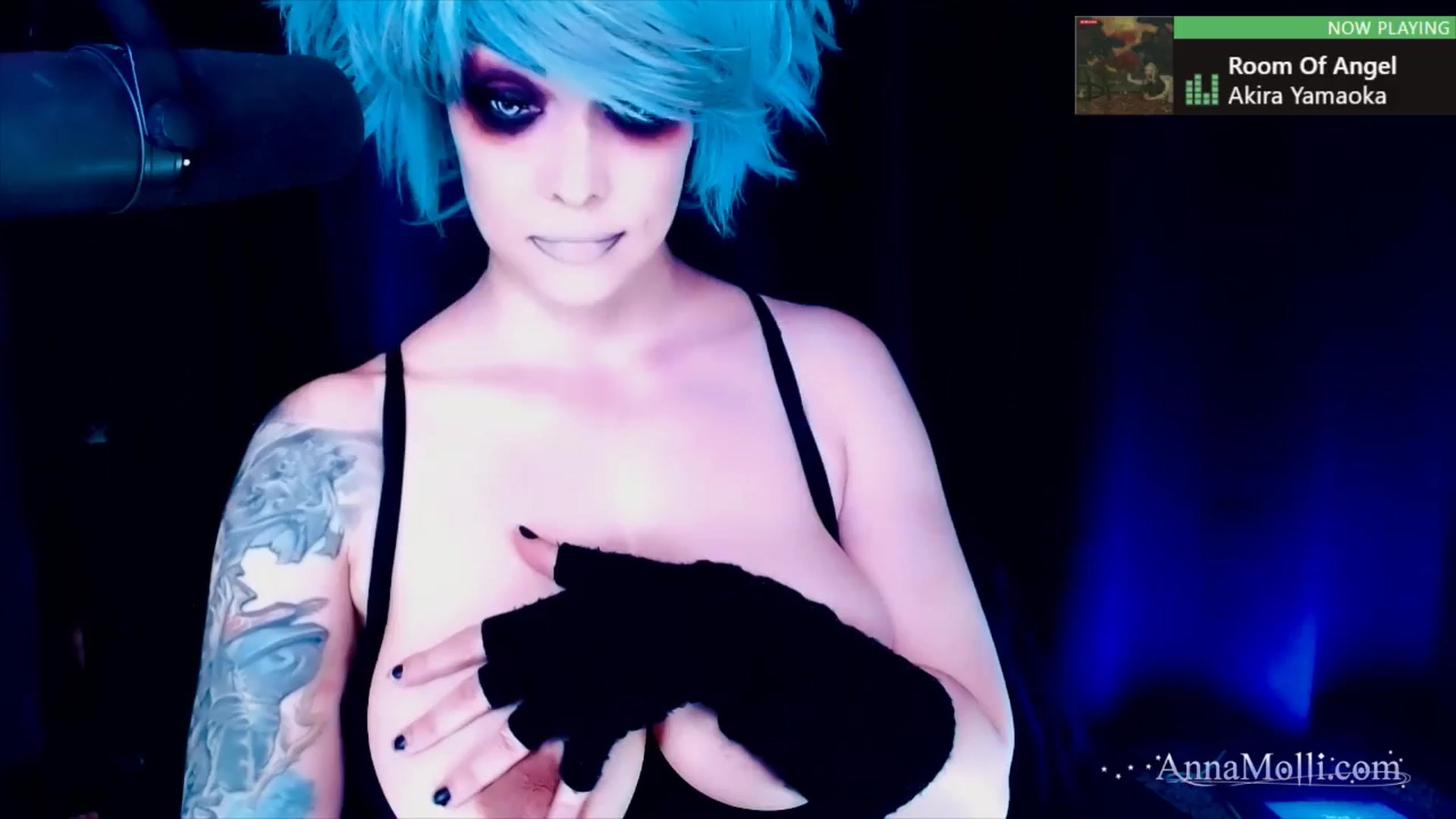Gallery image thumbnail from AnnaMolli's myfreecams stream on, 04/04/2025, 04:05 image 1 of 20