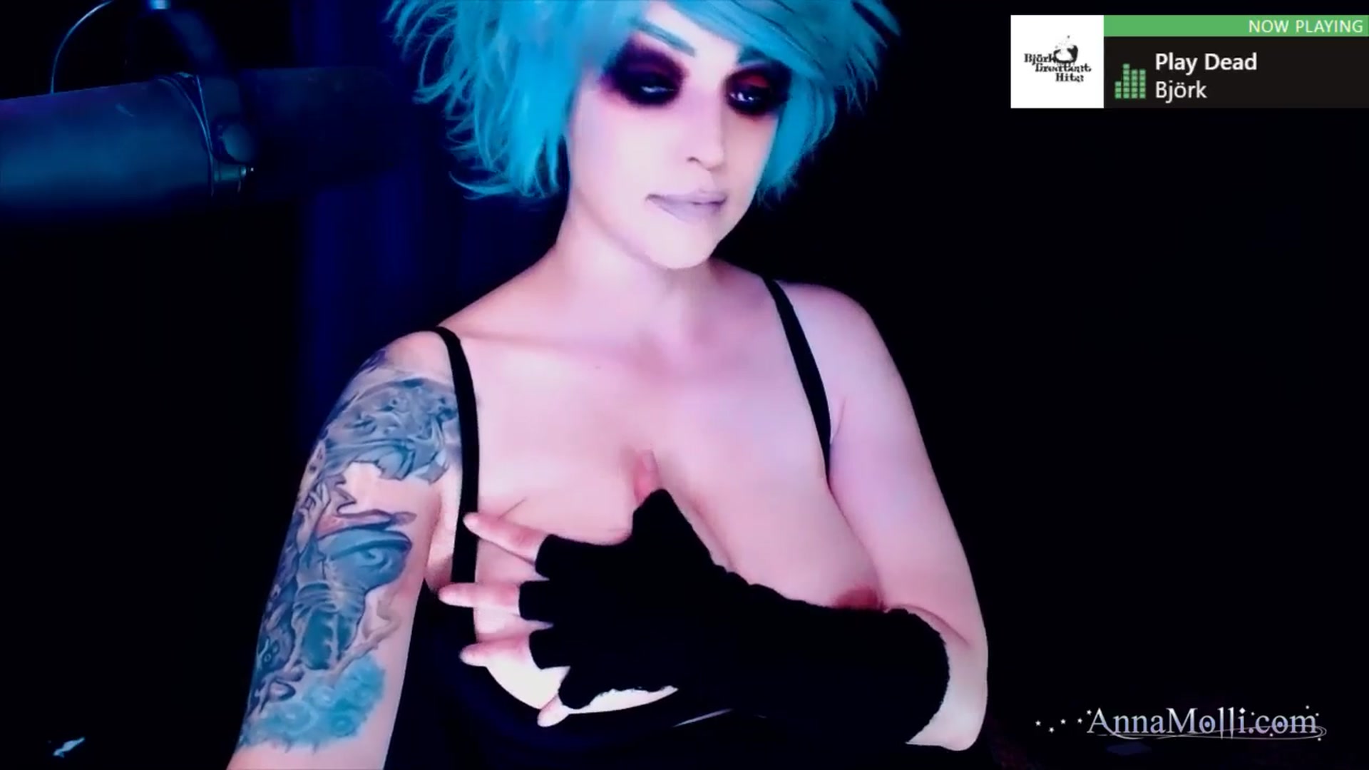 Gallery image thumbnail from AnnaMolli's myfreecams stream on, 04/20/2025, 04:01 image 5 of 20