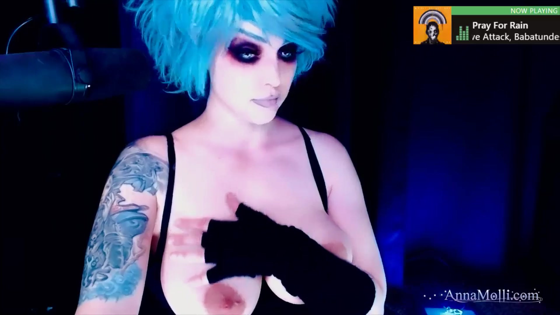 Gallery image thumbnail from AnnaMolli's myfreecams stream on, 04/21/2025, 04:03 image 2 of 20