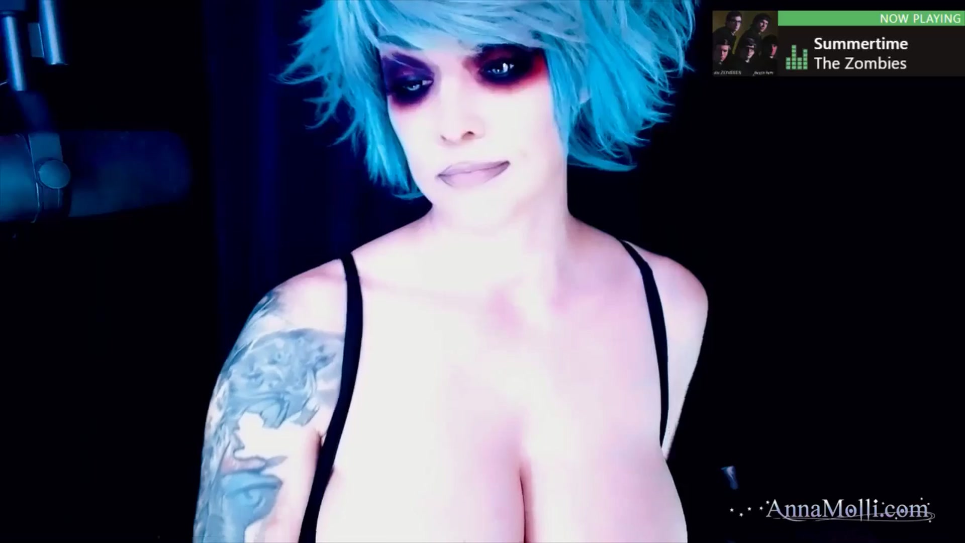 Gallery image thumbnail from AnnaMolli's myfreecams stream on, 04/26/2025, 03:36 image 11 of 20