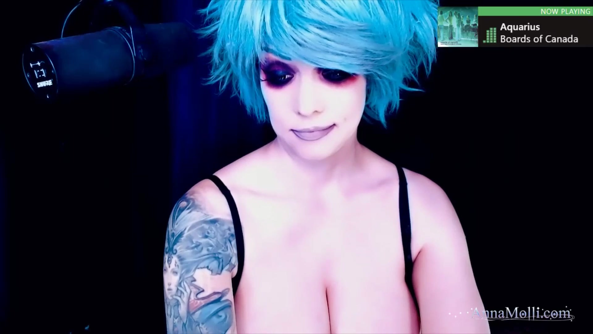Gallery image thumbnail from AnnaMolli's myfreecams stream on, 05/05/2025, 04:06 image 11 of 20