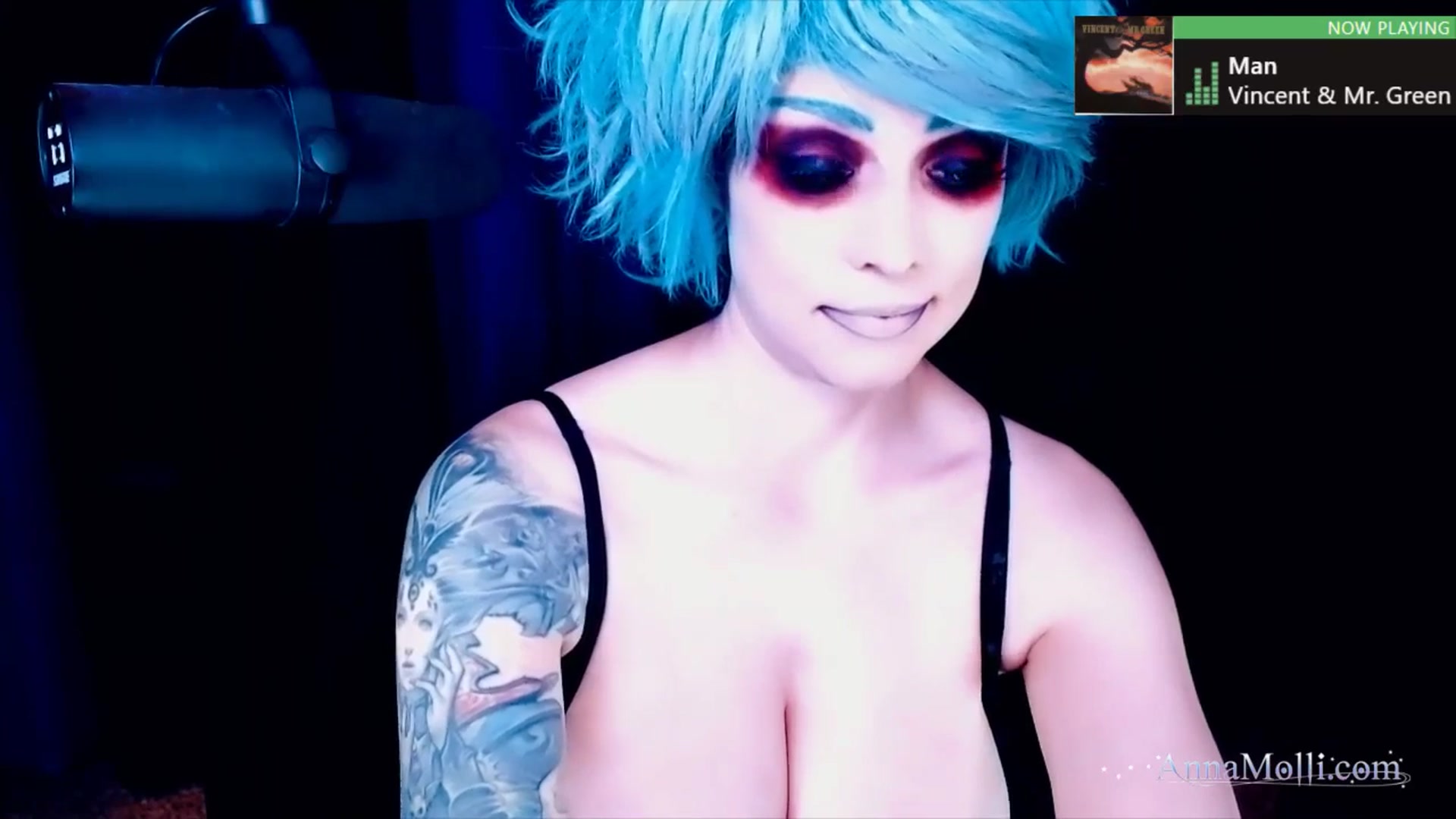 Gallery image thumbnail from AnnaMolli's myfreecams stream on, 05/06/2025, 04:07 image 8 of 20