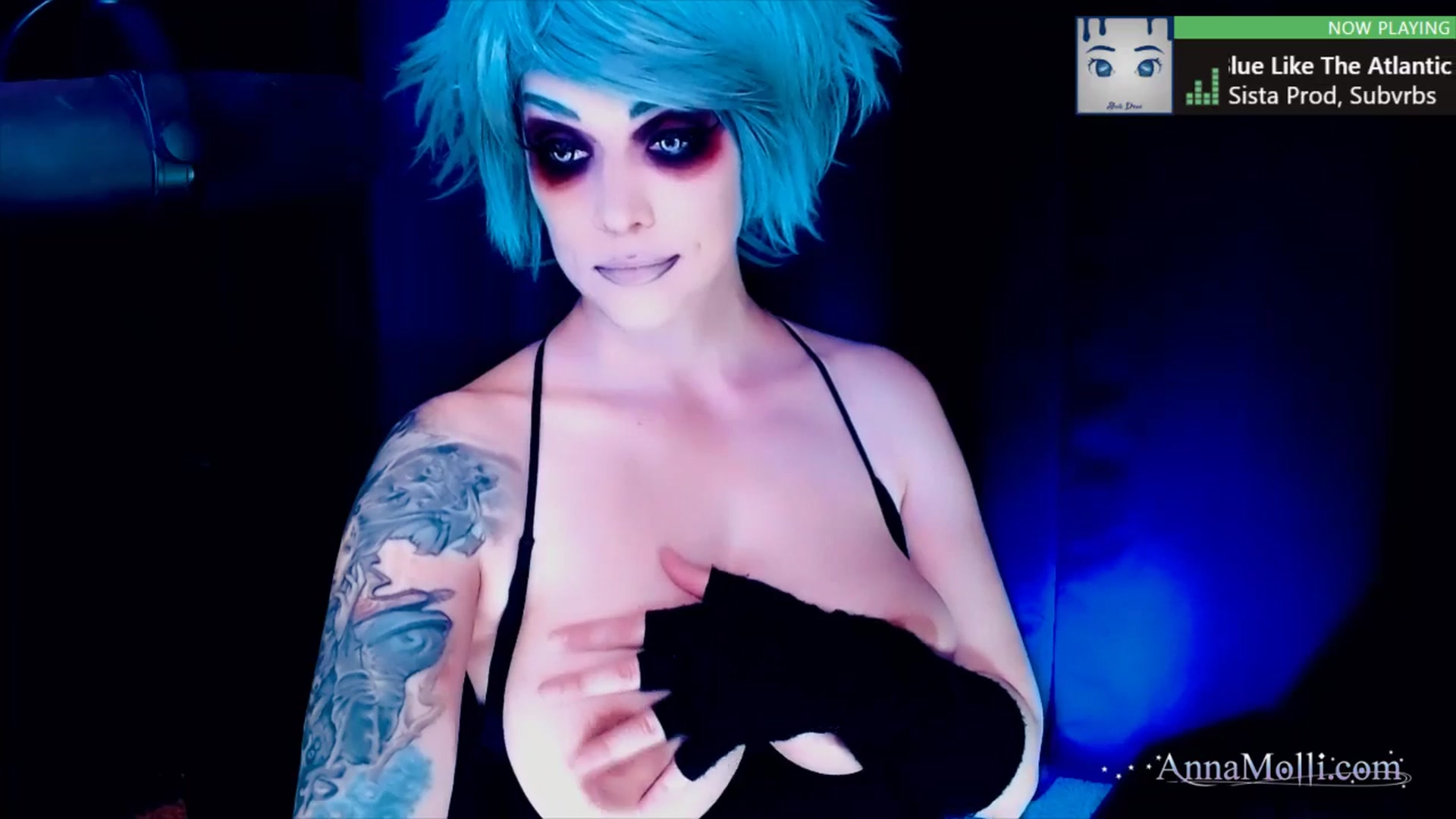 Gallery image thumbnail from AnnaMolli's myfreecams stream on, 05/15/2025, 04:04 image 2 of 20