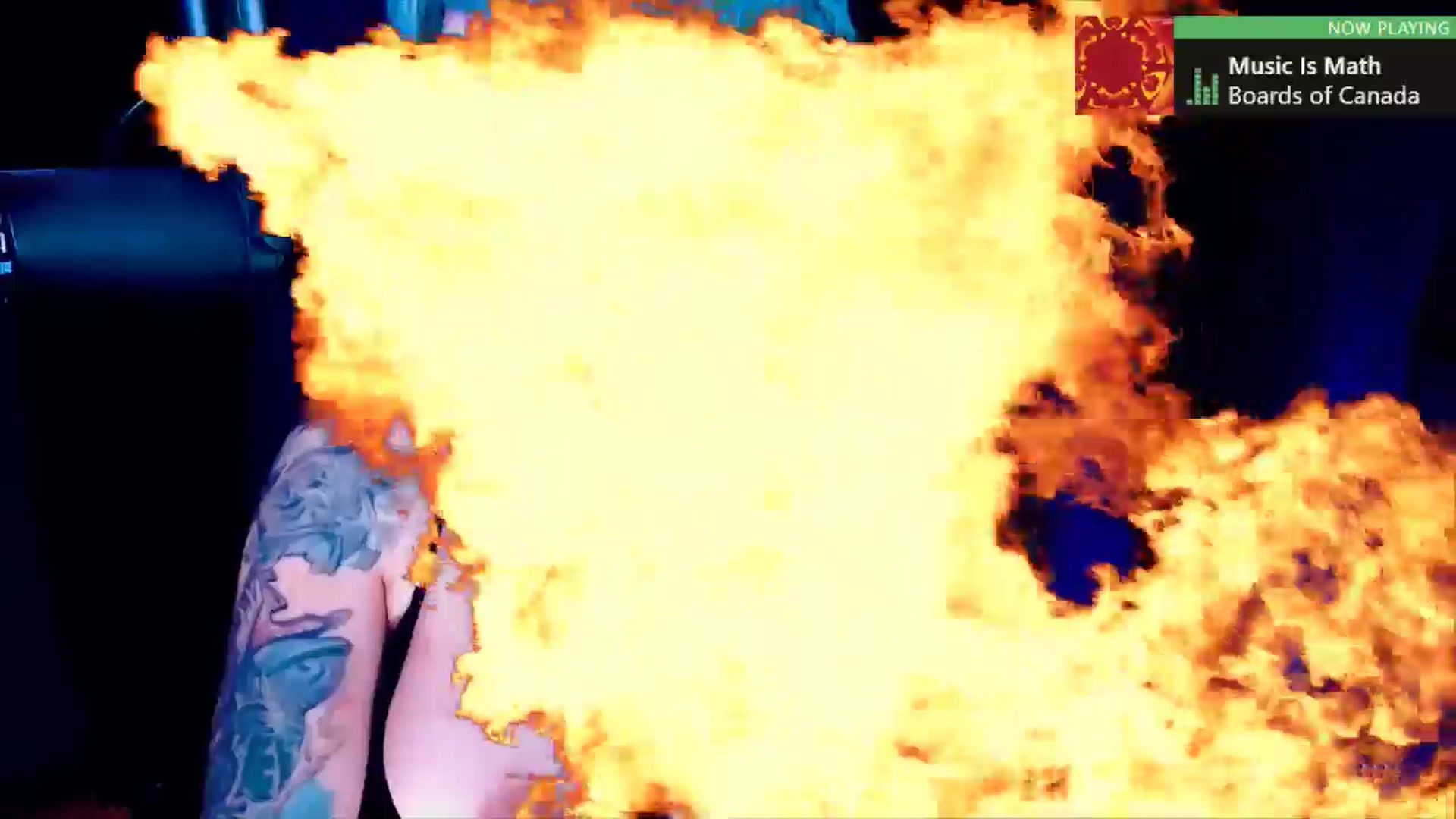 Gallery image thumbnail from AnnaMolli's myfreecams stream on, 05/26/2025, 03:17 image 17 of 20