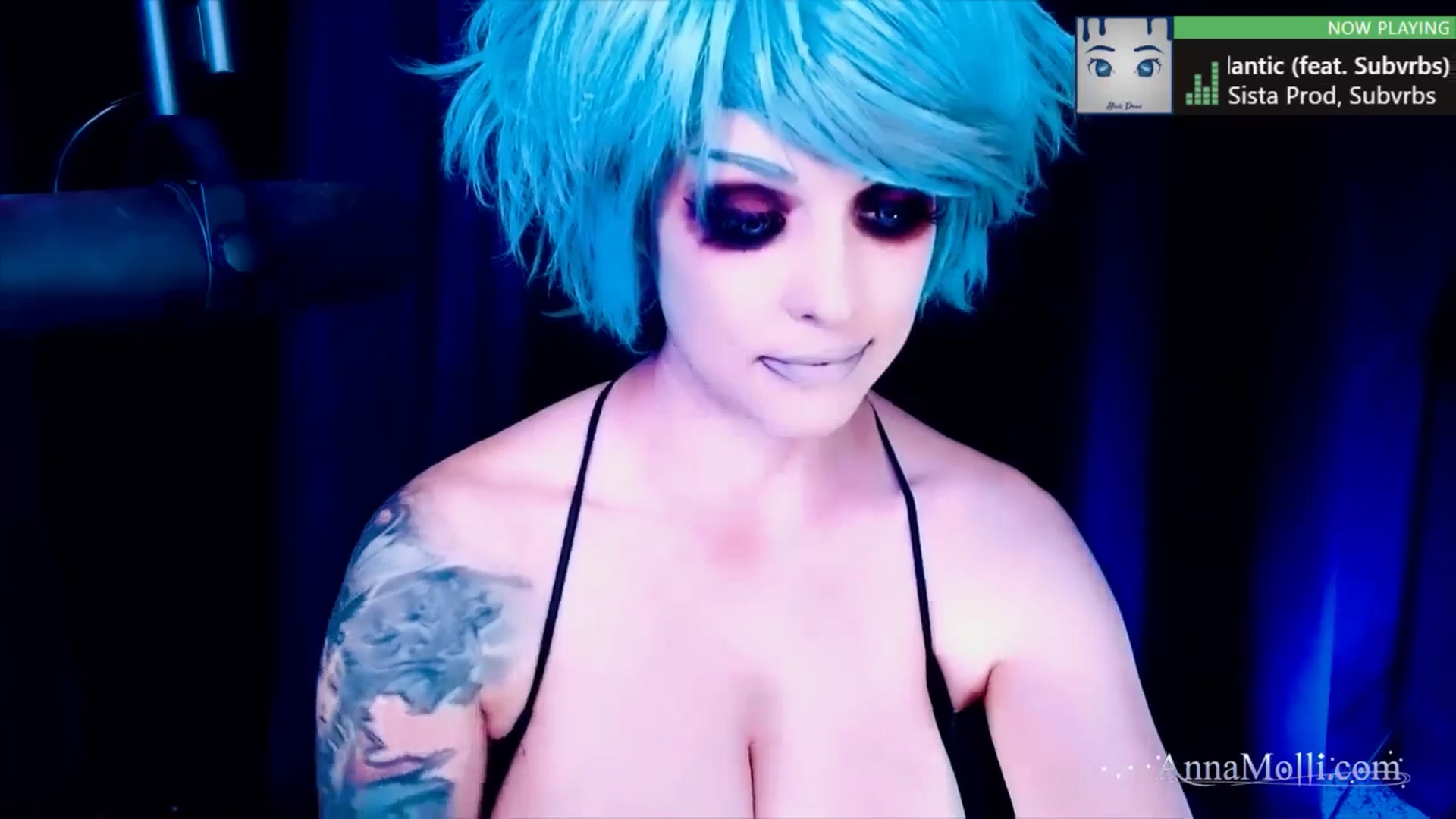 Gallery image thumbnail from AnnaMolli's myfreecams stream on, 05/26/2025, 03:53 image 8 of 20