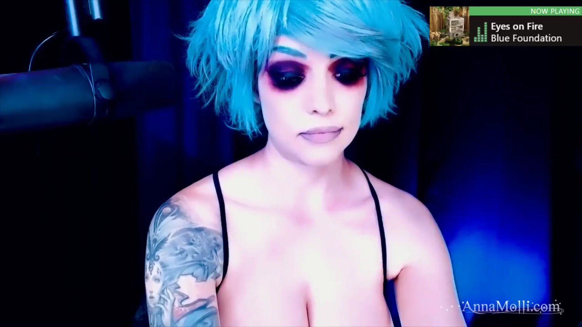 Gallery image thumbnail from AnnaMolli's myfreecams stream on, 05/28/2025, 04:06 image 11 of 20