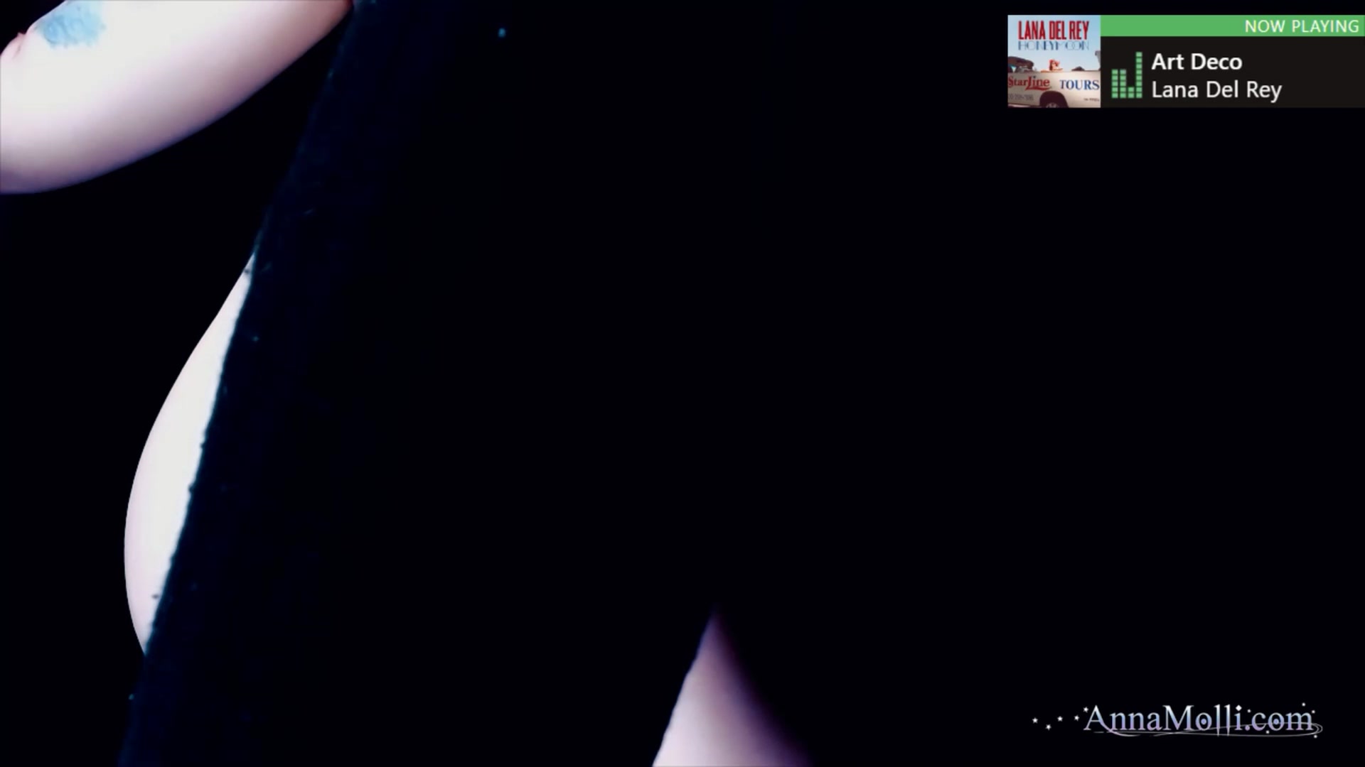Gallery image thumbnail from AnnaMolli's myfreecams stream on, 06/05/2025, 04:06 image 14 of 20