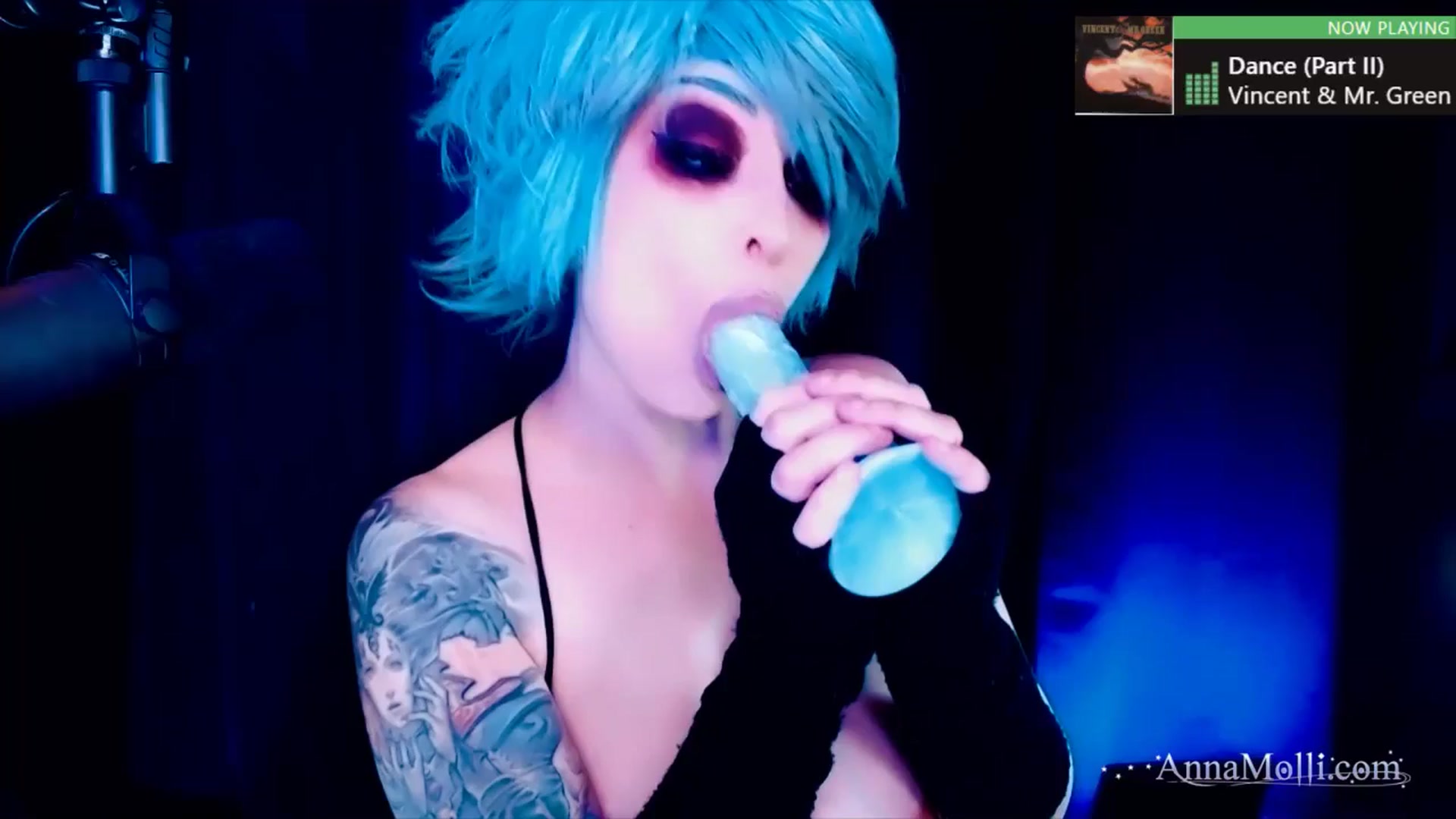 Gallery image thumbnail from AnnaMolli's myfreecams stream on, 06/09/2025, 04:04 image 1 of 20