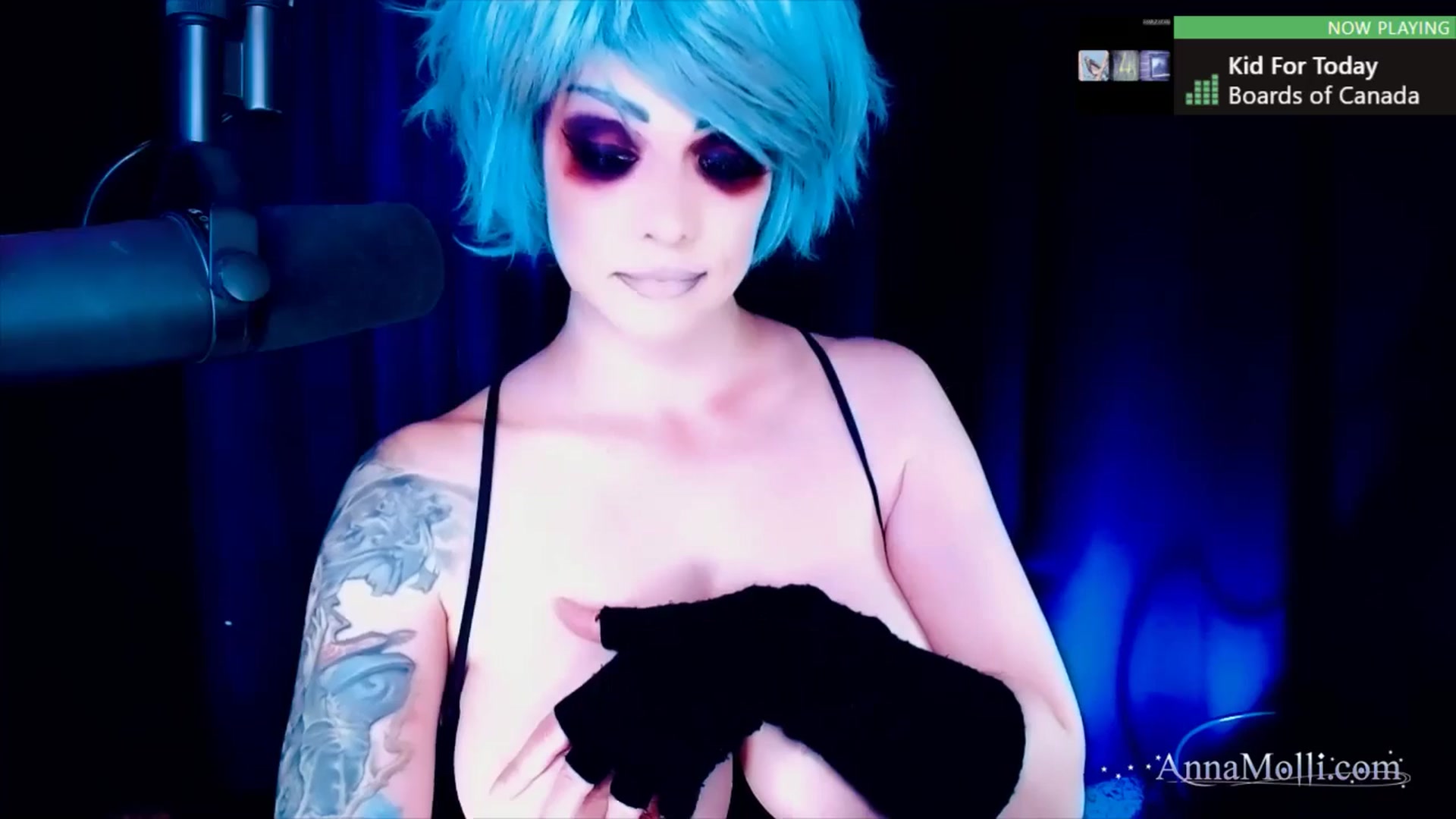 Gallery image thumbnail from AnnaMolli's myfreecams stream on, 06/13/2025, 04:03 image 20 of 20