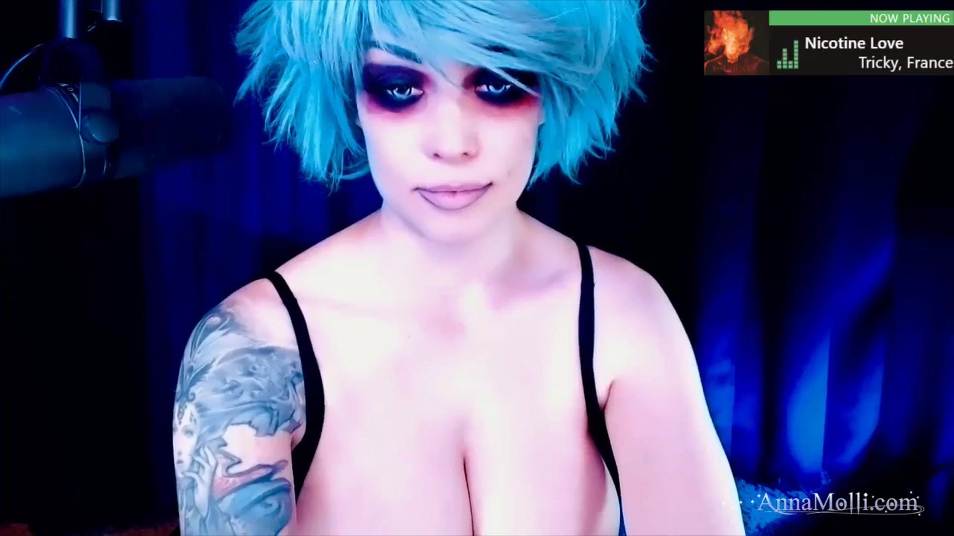 Gallery image thumbnail from AnnaMolli's myfreecams stream on, 06/21/2025, 03:50 image 2 of 20