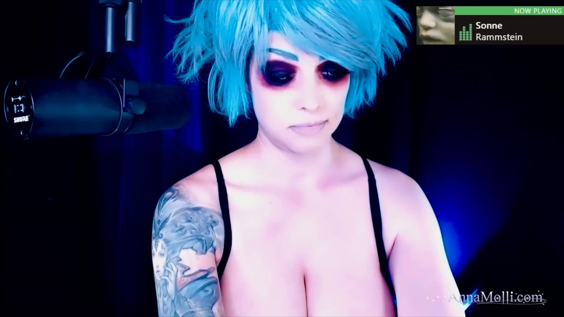 Gallery image thumbnail from AnnaMolli's myfreecams stream on, 07/28/2025, 04:07 image 8 of 20