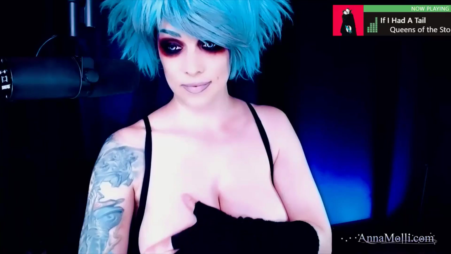 Gallery image thumbnail from AnnaMolli's myfreecams stream on, 07/30/2025, 04:07 image 7 of 20