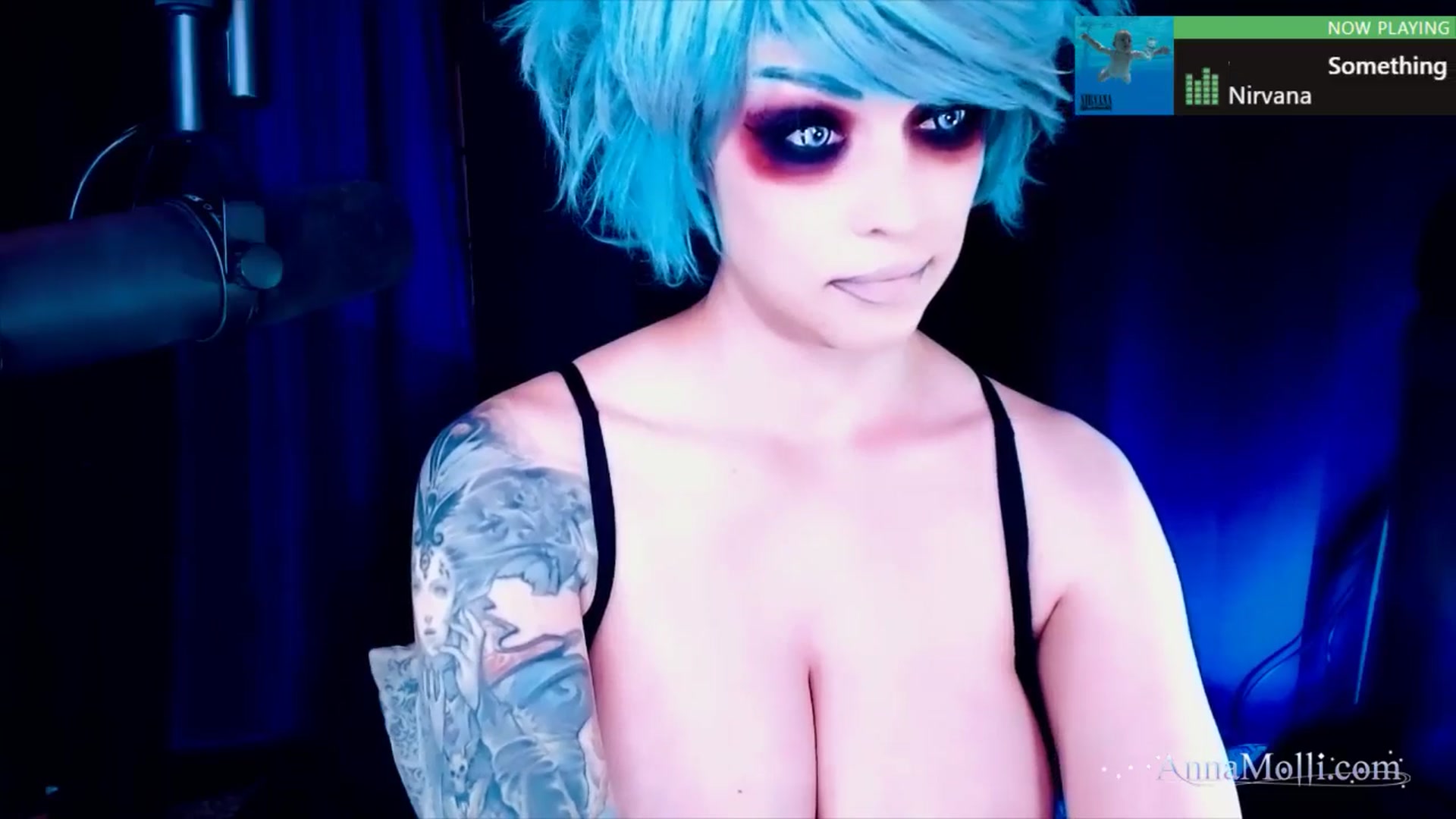 Gallery image thumbnail from AnnaMolli's myfreecams stream on, 08/03/2025, 04:09 image 6 of 20