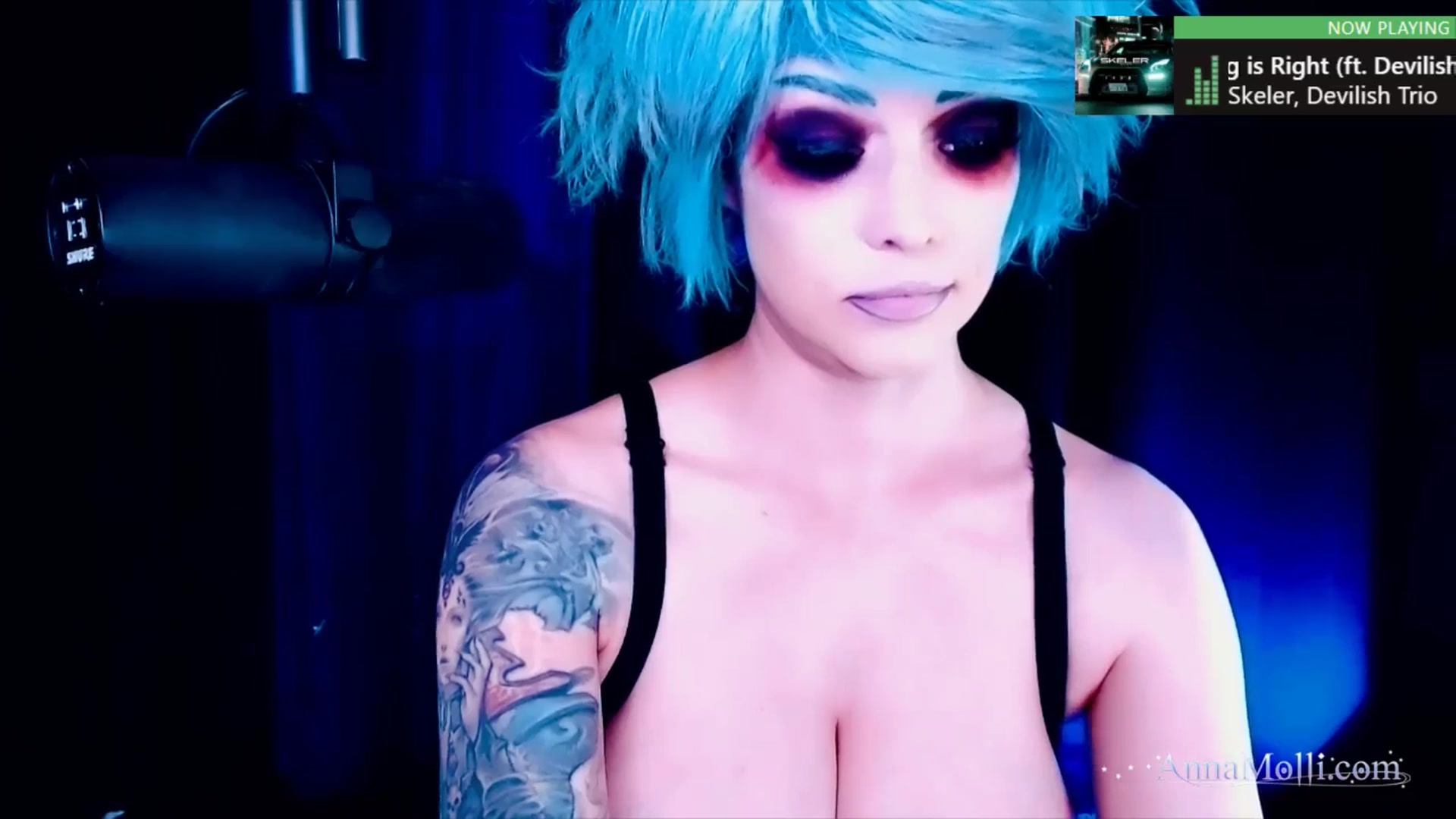 Gallery image thumbnail from AnnaMolli's myfreecams stream on, 08/07/2025, 04:07 image 15 of 20