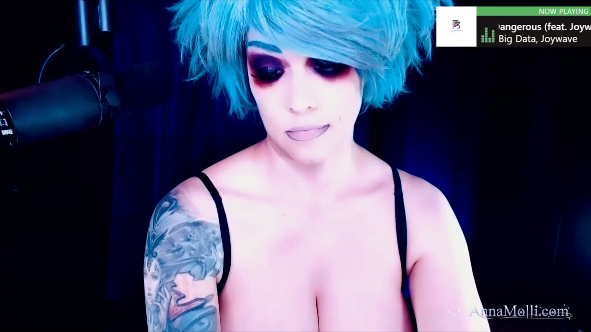 Gallery image thumbnail from AnnaMolli's myfreecams stream on, 08/13/2025, 04:09 image 4 of 20