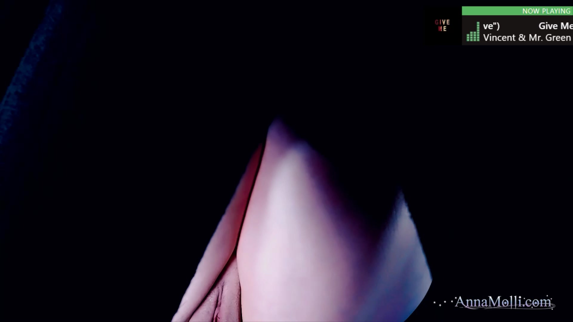 Gallery image thumbnail from AnnaMolli's myfreecams stream on, 08/15/2025, 04:03 image 11 of 20