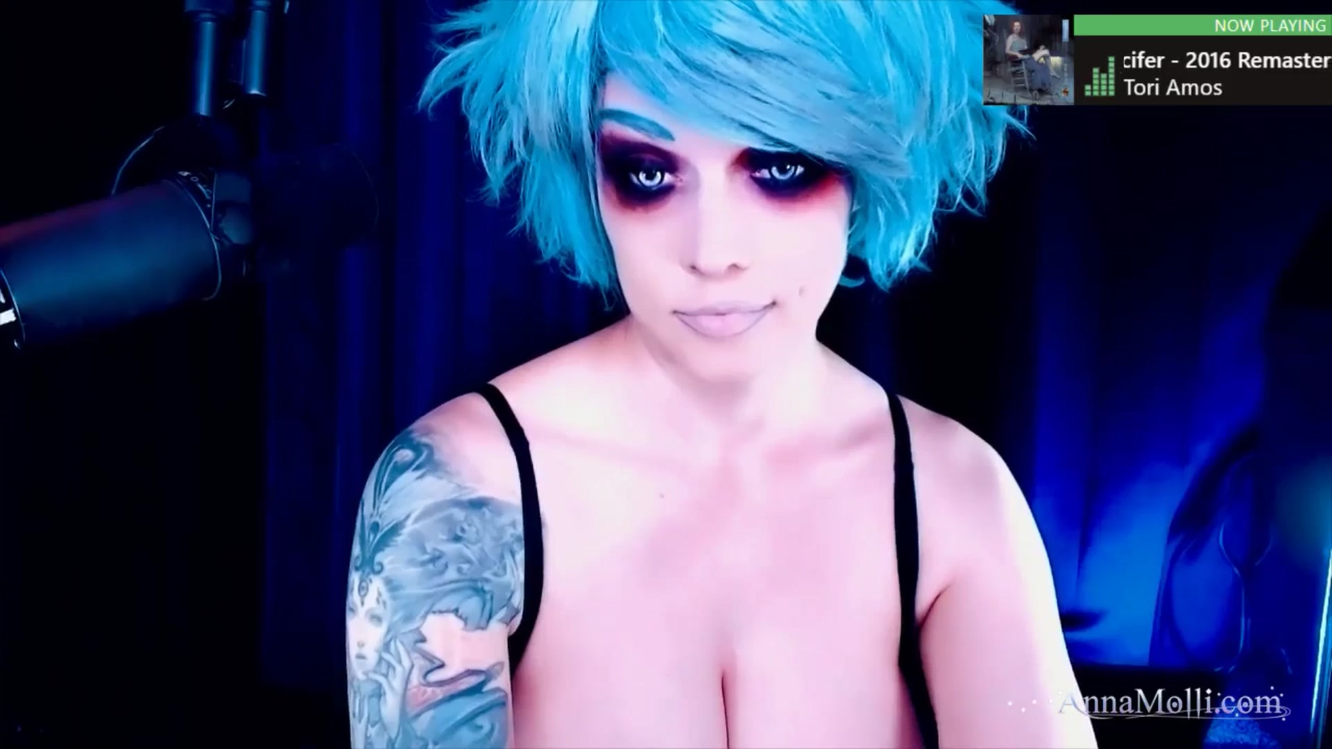 Gallery image thumbnail from AnnaMolli's myfreecams stream on, 08/20/2025, 04:03 image 11 of 20