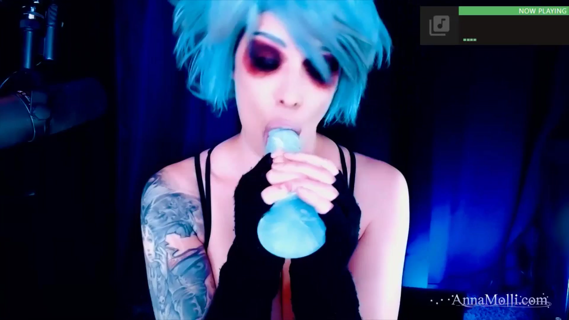 Gallery image thumbnail from AnnaMolli's myfreecams stream on, 09/04/2025, 04:04 image 1 of 20