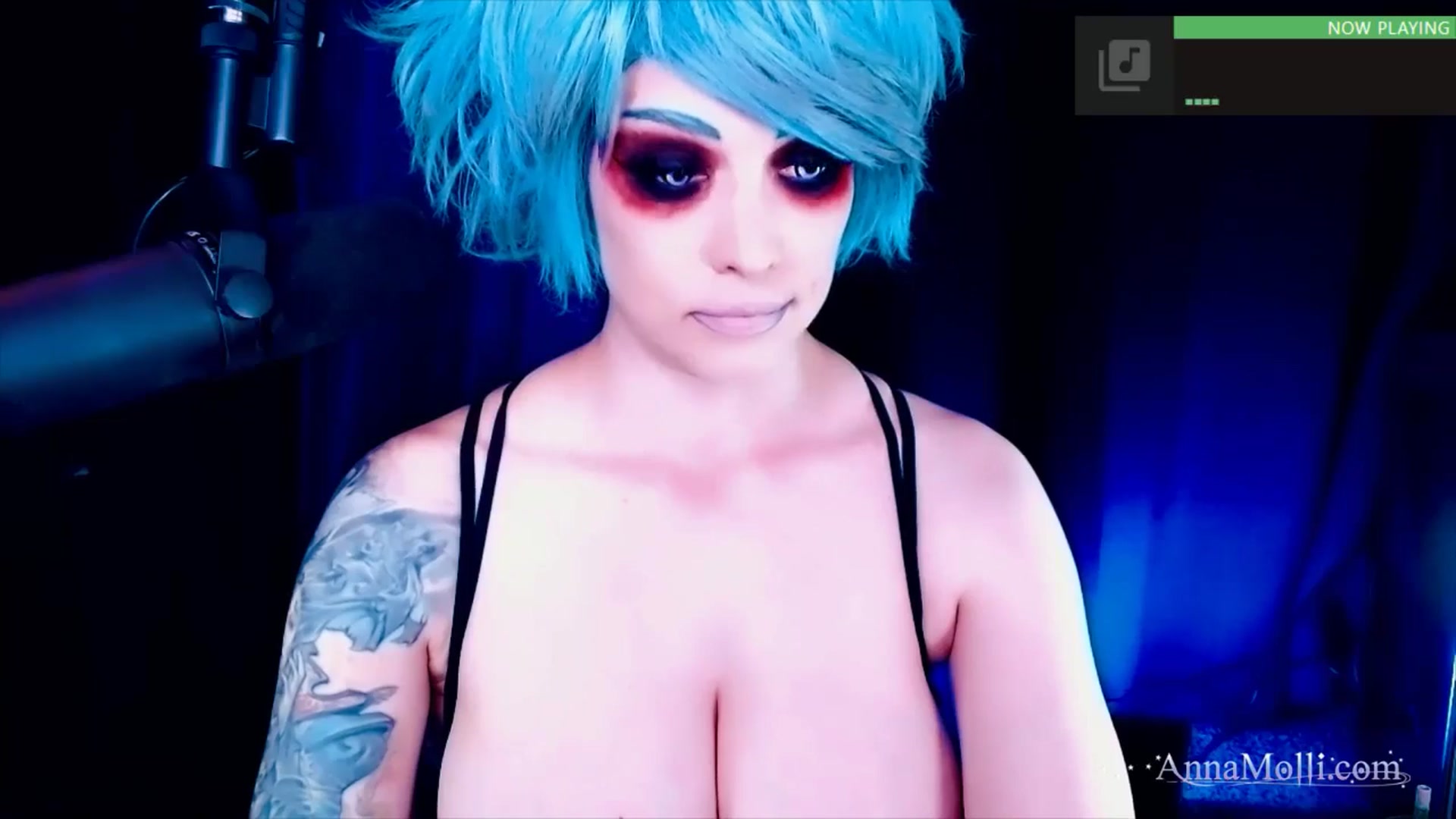 Gallery image thumbnail from AnnaMolli's myfreecams stream on, 09/04/2025, 04:04 image 3 of 20