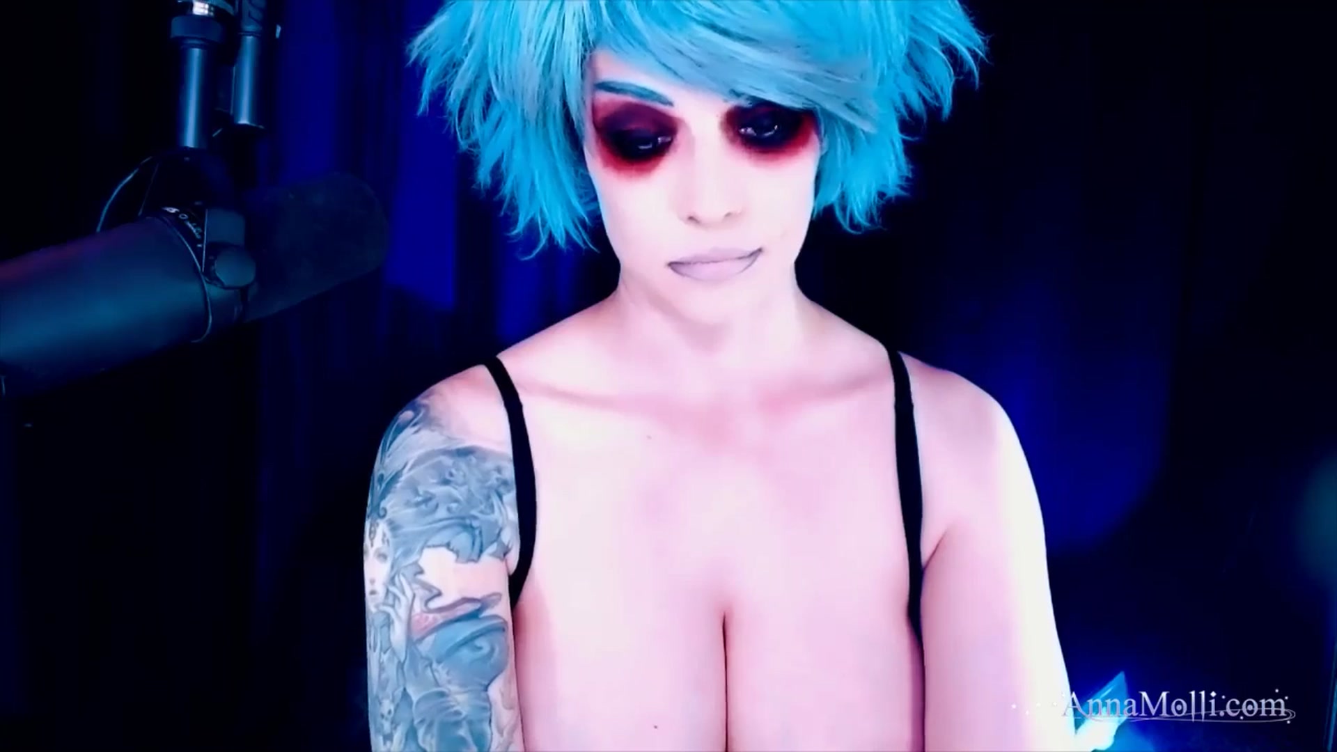 Gallery image thumbnail from AnnaMolli's myfreecams stream on, 09/05/2025, 04:04 image 8 of 20