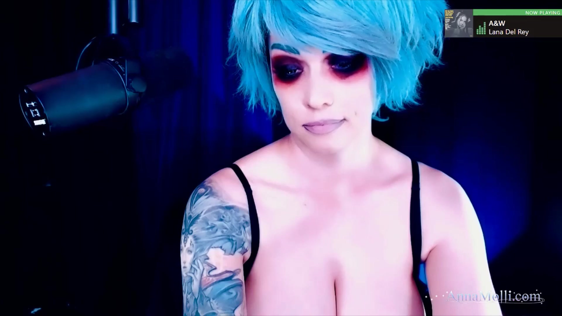 Gallery image thumbnail from AnnaMolli's myfreecams stream on, 09/13/2025, 03:59 image 16 of 20