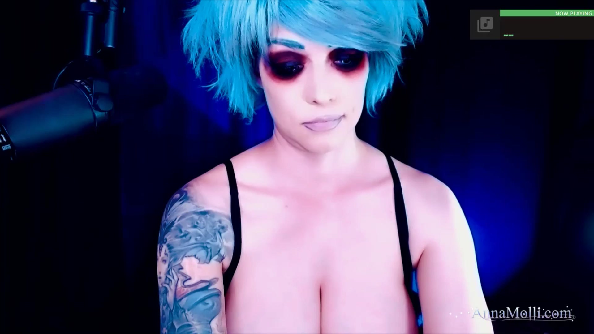 Gallery image thumbnail from AnnaMolli's myfreecams stream on, 09/14/2025, 04:05 image 1 of 20