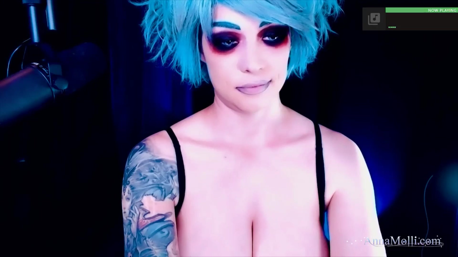 Gallery image thumbnail from AnnaMolli's myfreecams stream on, 09/20/2025, 04:04 image 13 of 20