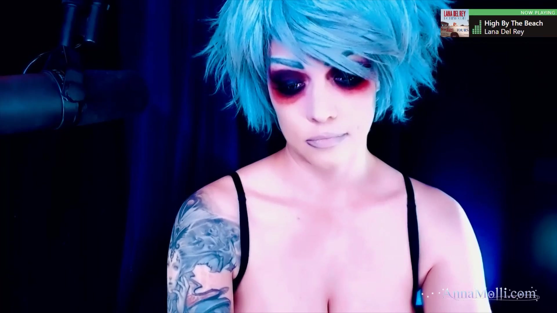 Gallery image thumbnail from AnnaMolli's myfreecams stream on, 09/22/2025, 04:05 image 12 of 20