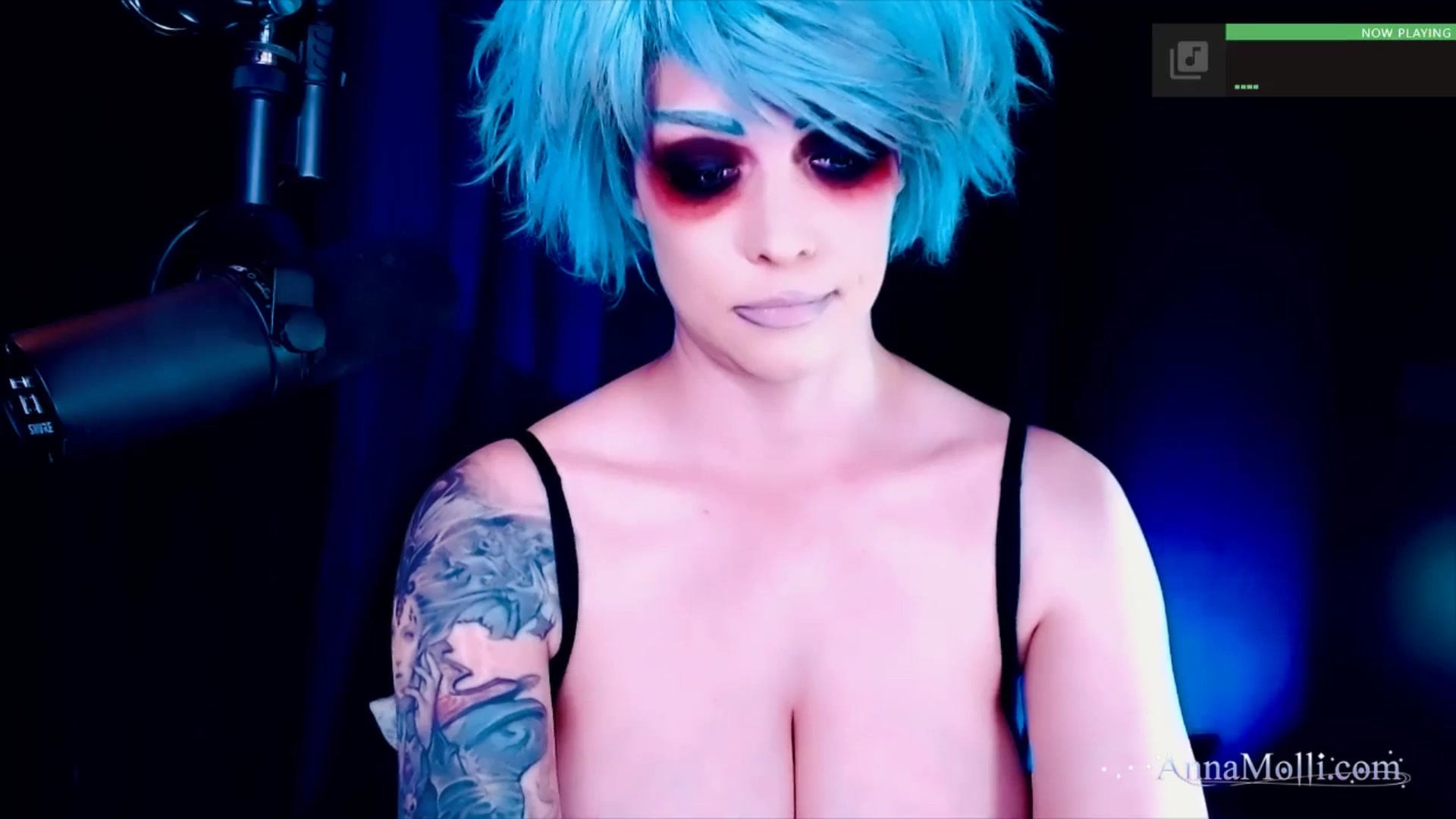 Gallery image thumbnail from AnnaMolli's myfreecams stream on, 09/22/2025, 04:05 image 3 of 20