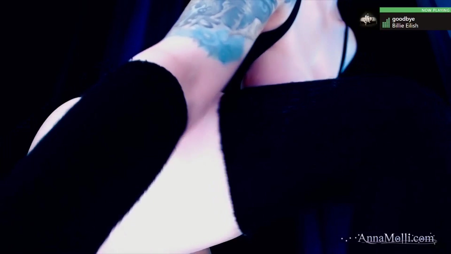 Gallery image thumbnail from AnnaMolli's myfreecams stream on, 09/27/2025, 03:59 image 13 of 20
