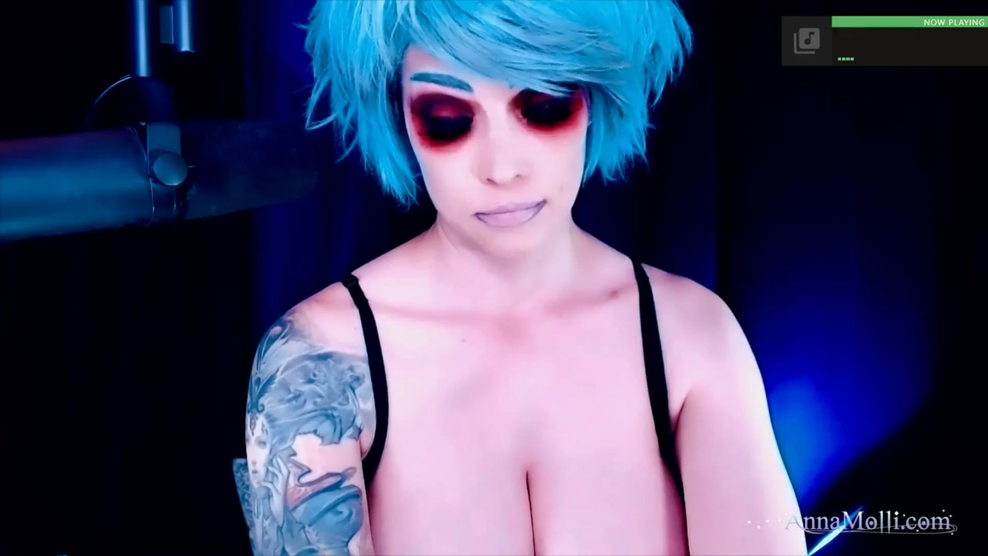 Gallery image thumbnail from AnnaMolli's myfreecams stream on, 09/29/2025, 04:03 image 3 of 20
