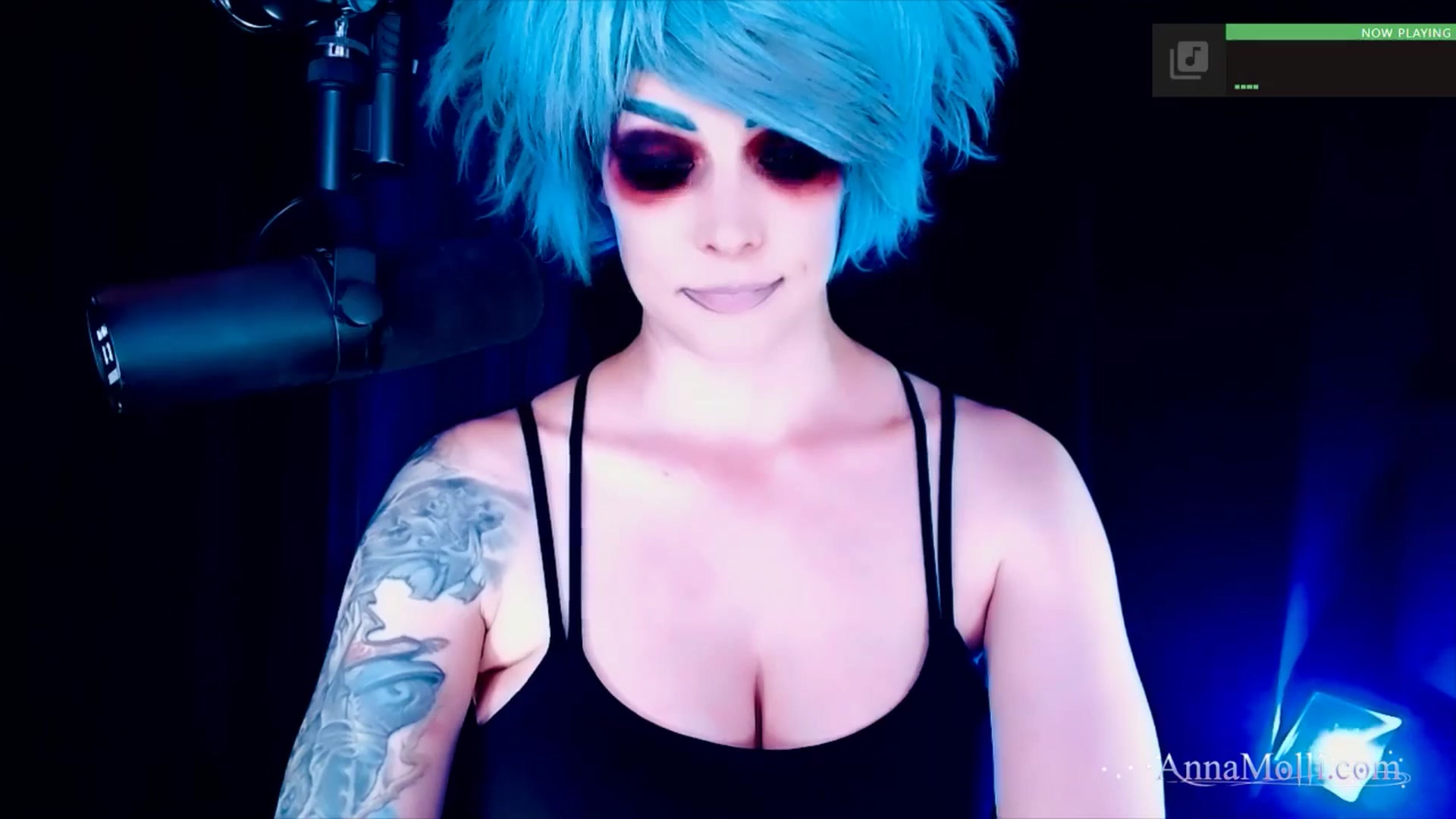 Gallery image thumbnail from AnnaMolli's myfreecams stream on, 09/30/2025, 04:19 image 2 of 20